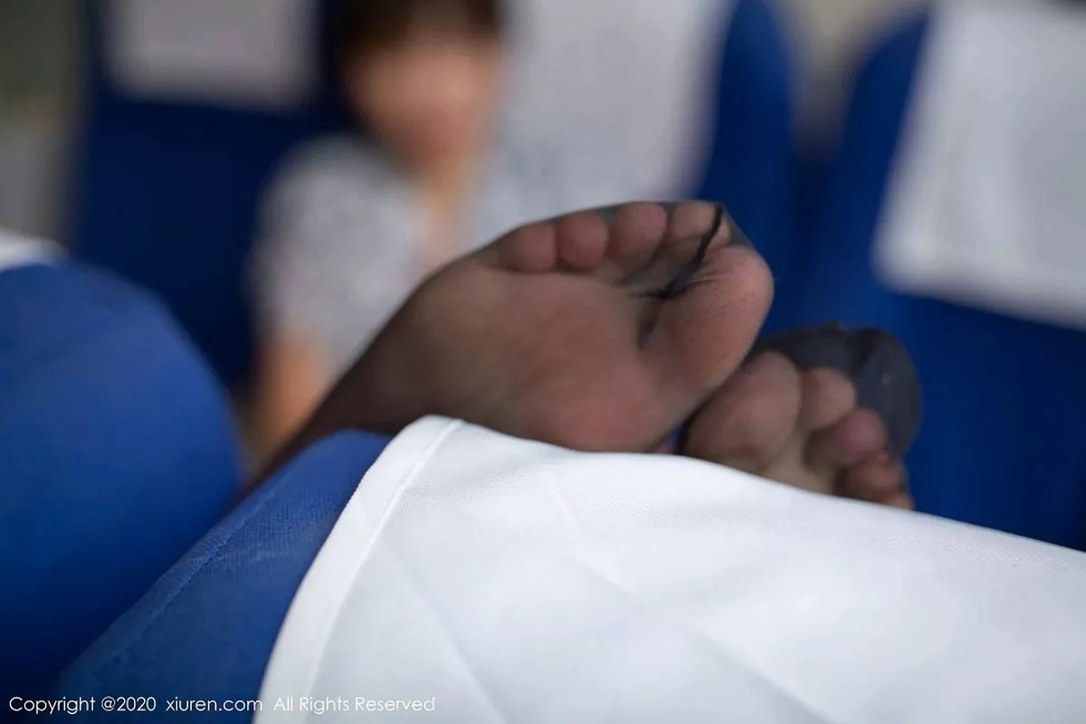 秀人集.com_[XiuRen秀人网]No.2206_嫩模陆萱萱夜班空姐主题性感黑色内衣配超薄黑丝极致魅惑写真92P