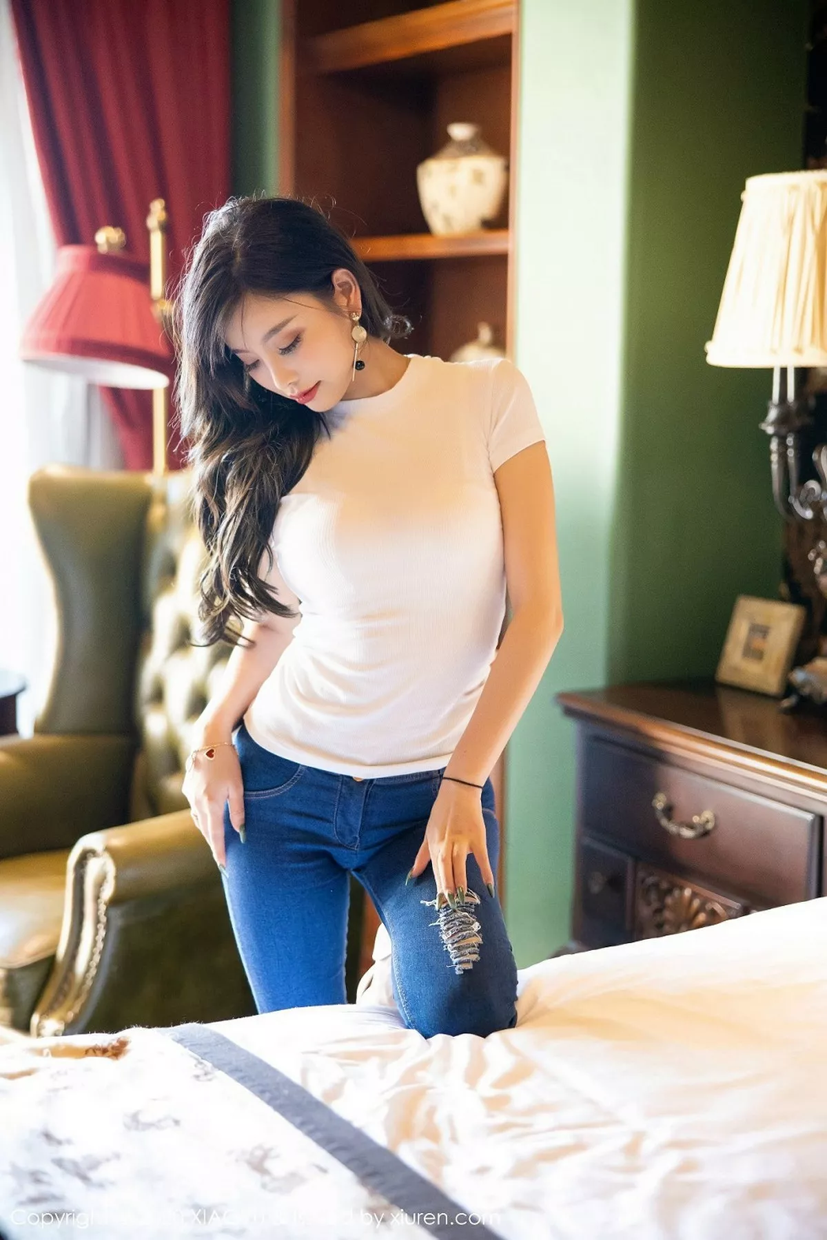 秀人集.com_[XiaoYu画语界]Vol.300_女神杨晨晨sugar私房床上脱牛仔裤露性感内衣完美诱惑写真92P