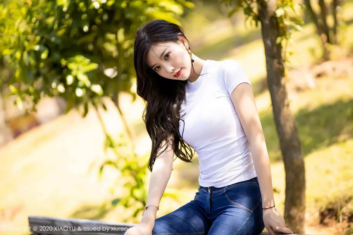 秀人集.com_[XiaoYu画语界]Vol.300_女神杨晨晨sugar私房床上脱牛仔裤露性感内衣完美诱惑写真92P