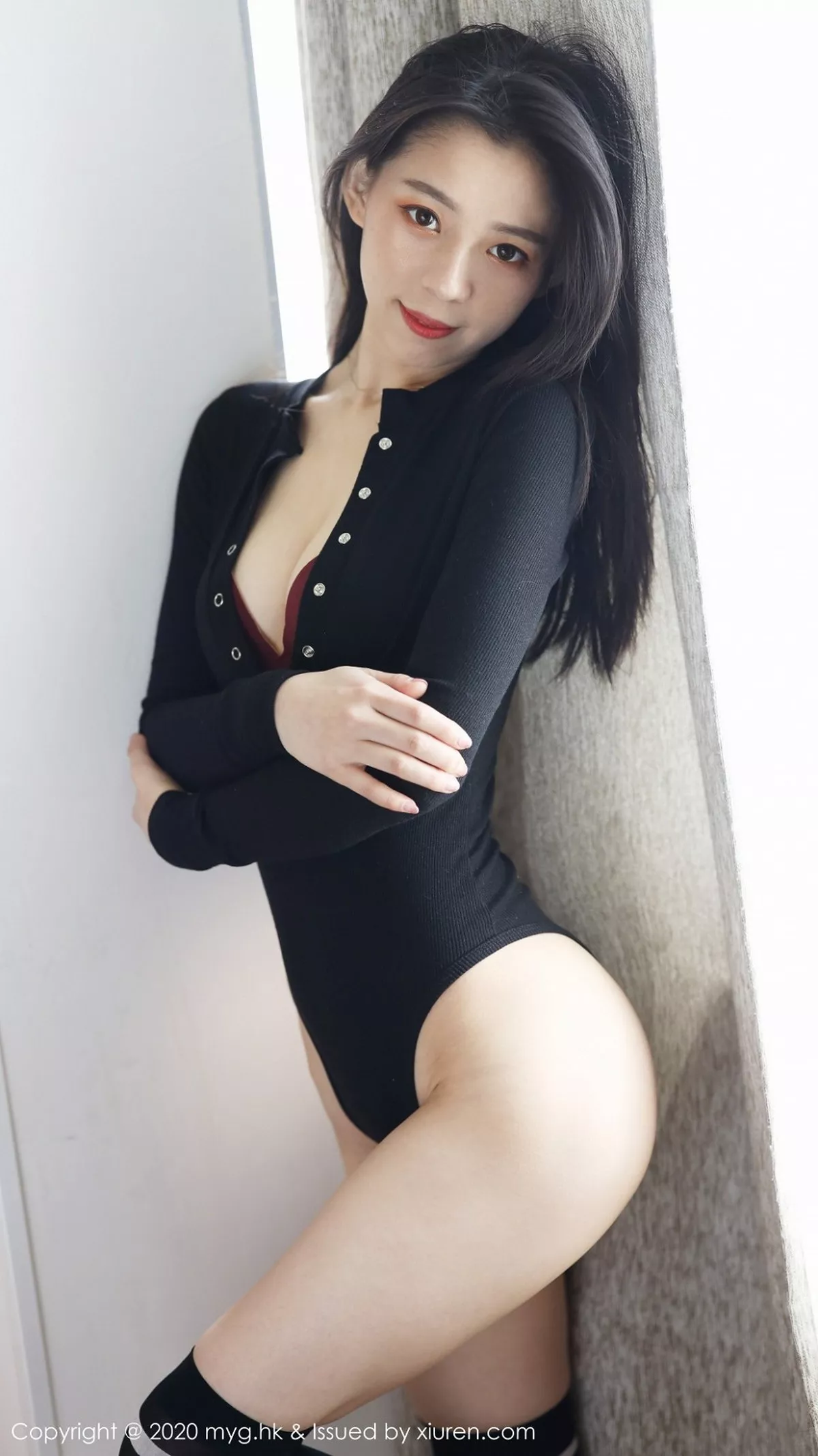 秀人集.com_[MyGirl美媛馆]Vol.440_嫩模言沫私房黑色高叉连体衣半脱露翘臀屁沟极致诱惑写真50P