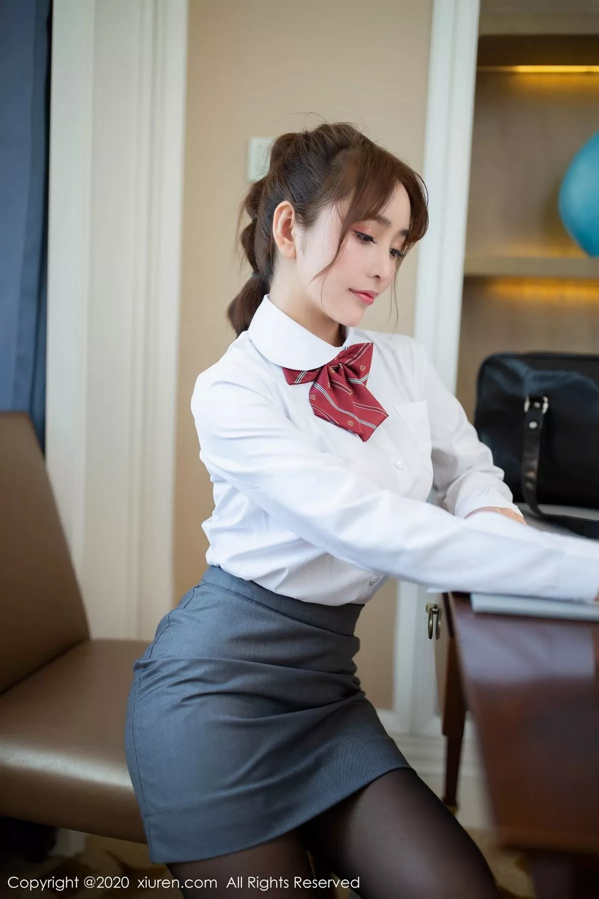 秀人集.com_[XiuRen秀人网]No.2225_嫩模陶喜乐_lele乌镇旅拍司机与老板女儿主题黑丝裤袜诱惑写真92P