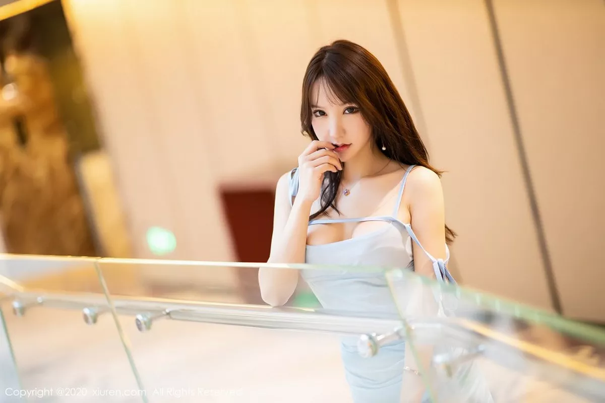 秀人集.com_[XiuRen秀人网]No.2163_女神周于希Sandy轻薄吊裙配开档肉丝裤袜秀翘臀极致诱惑写真102P