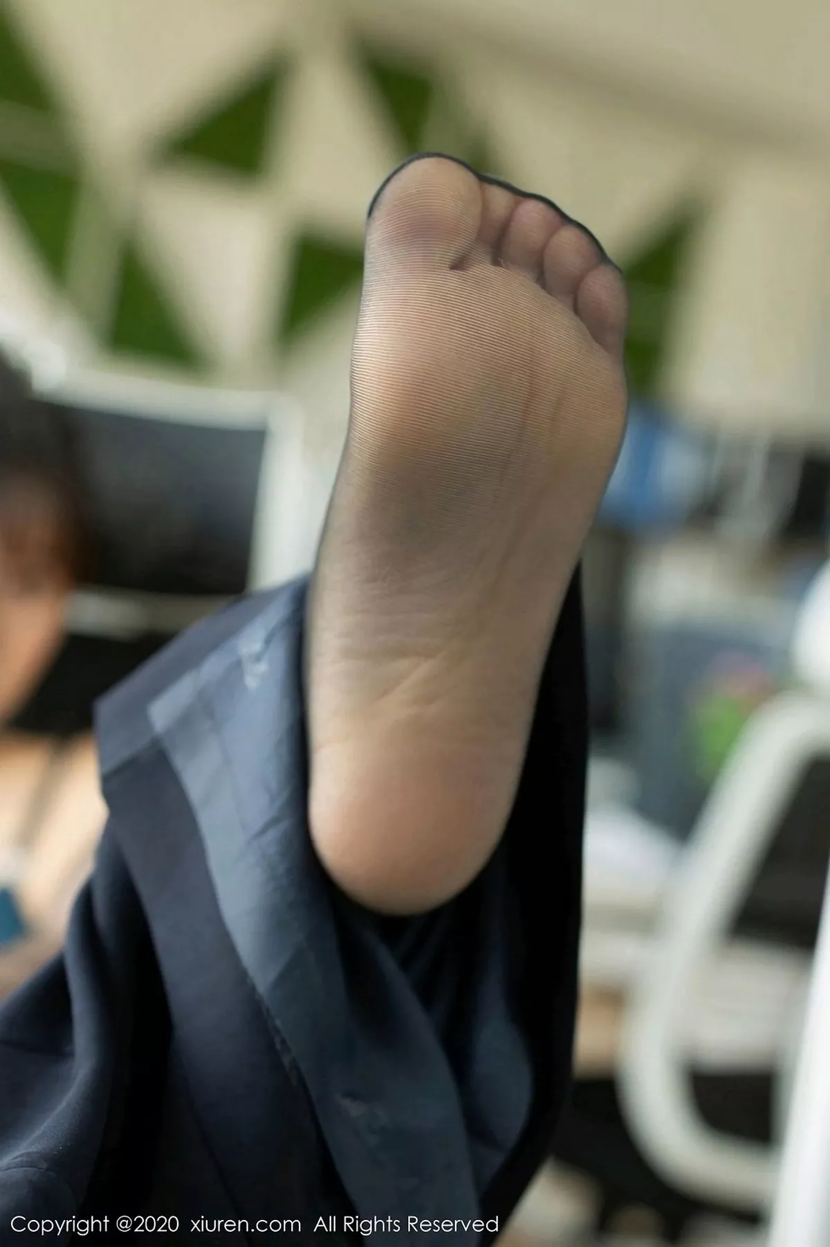 秀人集.com_[XiuRen秀人网]No.2164_嫩模陆萱萱职员制服主题性感内衣配开档黑丝裤袜极致魅惑写真111P