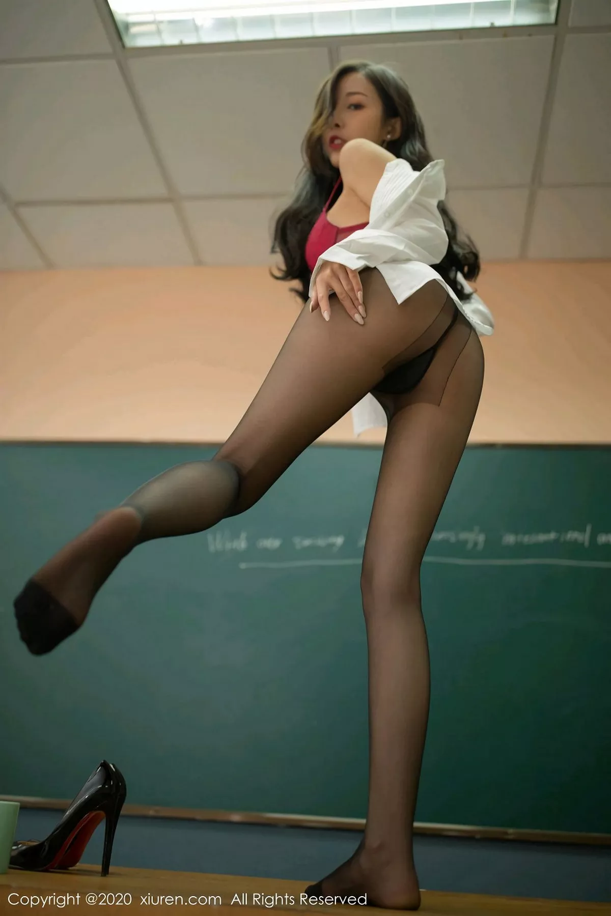 秀人集.com_[XiuRen秀人网]No.2172_嫩模陈小喵女教师主题红色内衣配无内黑丝裤袜极致诱惑写真92P