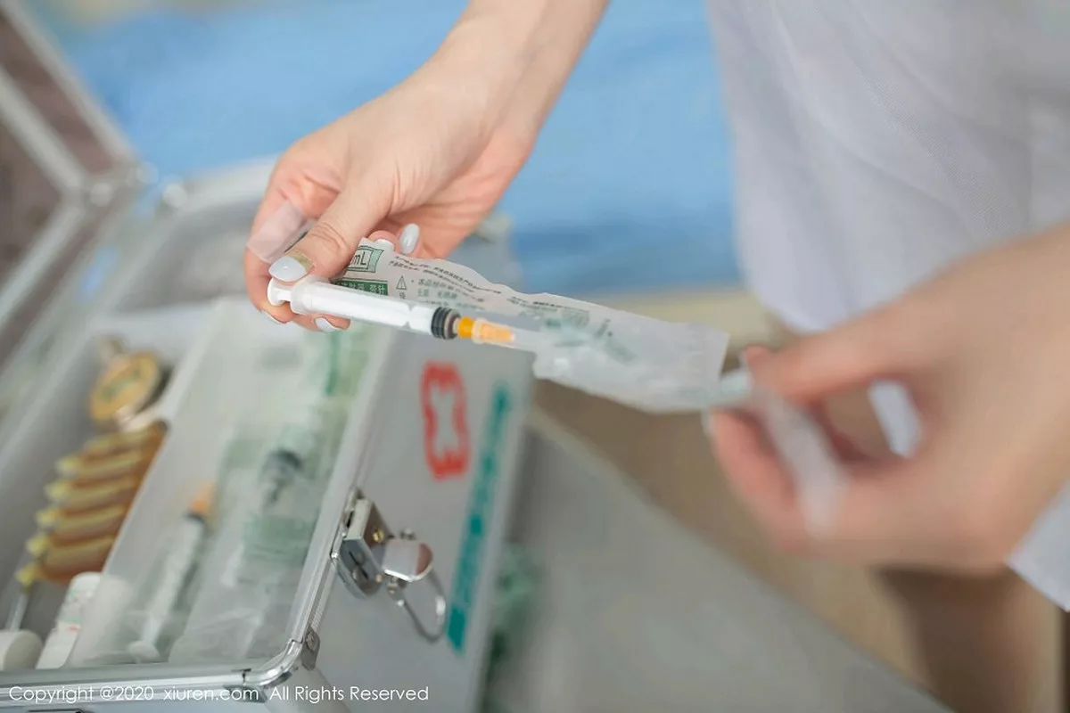 秀人集.com_[XiuRen秀人网]No.2181_嫩模安然Maleah护士制服主题半脱露性感内衣开档肉丝诱惑写真102P