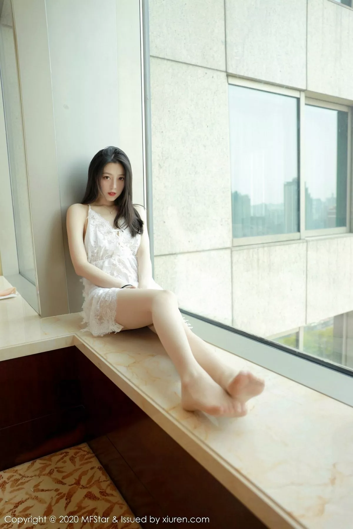 秀人集.com_[MFStar模范学院]Vol.315_嫩模言沫私房白色缕空睡衣配无内肉丝裤袜撩人诱惑写真40P