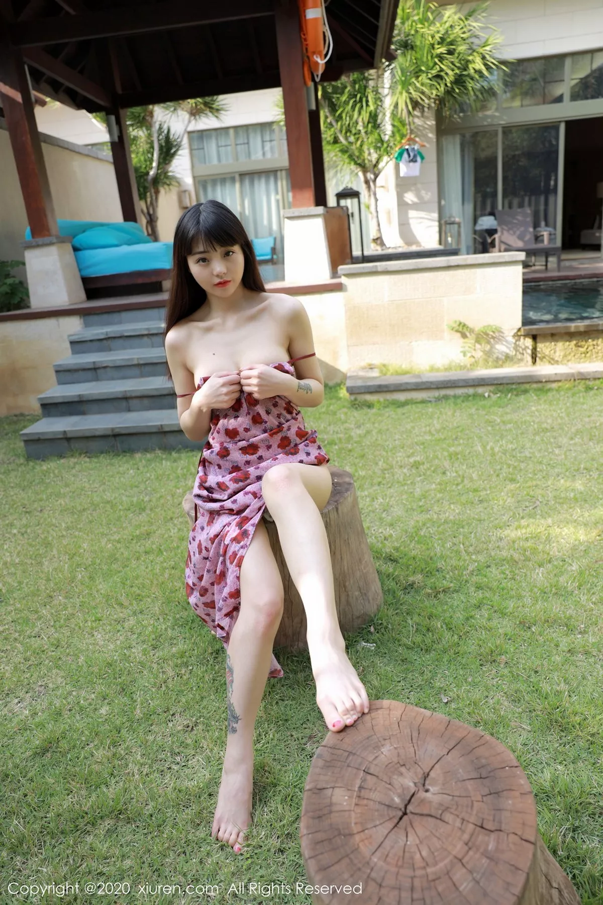 秀人集.com_[XiuRen秀人网]No.2156_嫩模小水blue户外性感花色小碎裙秀白嫩美胸迷人美腿写真59P