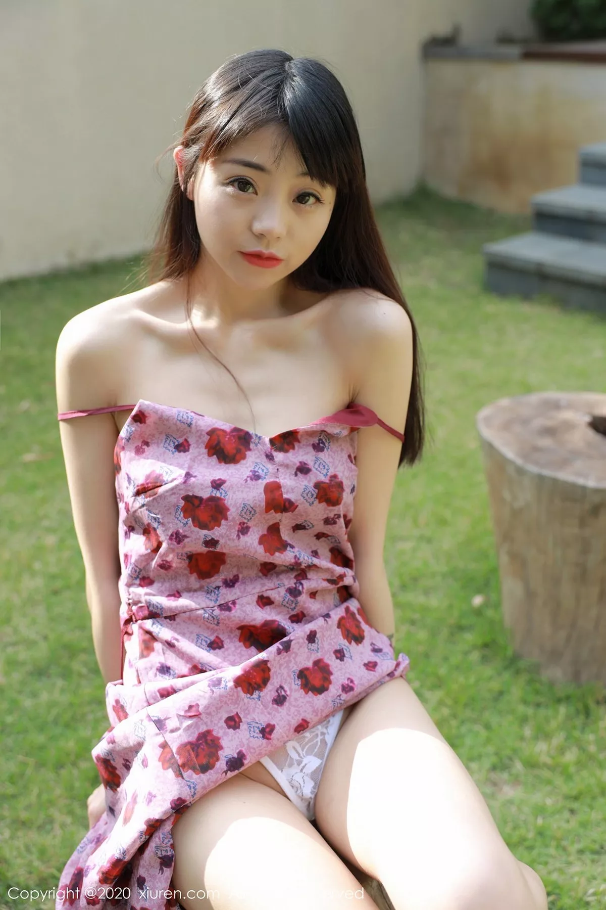 秀人集.com_[XiuRen秀人网]No.2156_嫩模小水blue户外性感花色小碎裙秀白嫩美胸迷人美腿写真59P