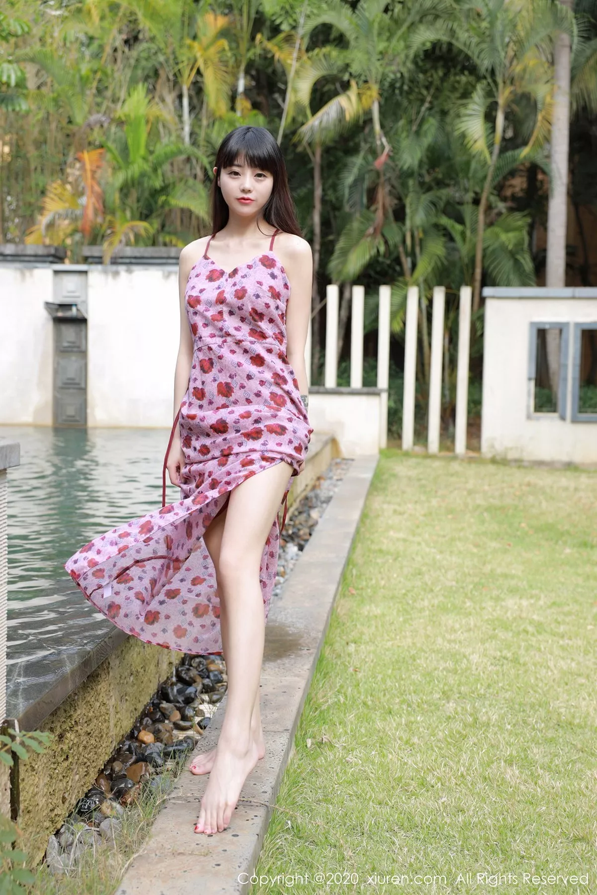 秀人集.com_[XiuRen秀人网]No.2156_嫩模小水blue户外性感花色小碎裙秀白嫩美胸迷人美腿写真59P