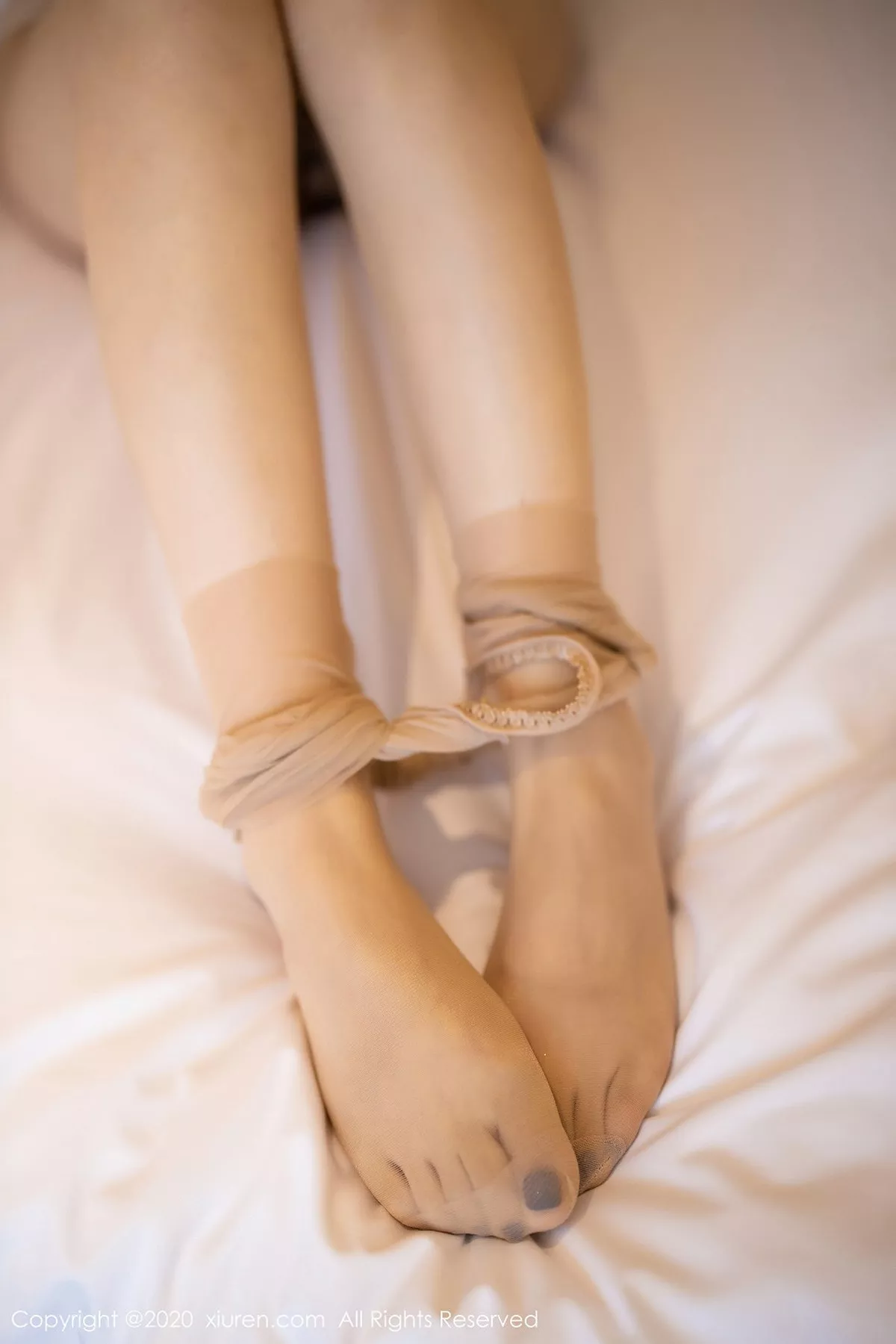 秀人集.com_[XiuRen秀人网]No.2246_女神绯月樱-Cherry私房床上暖色调内衣秀惹火身材迷人写真78P