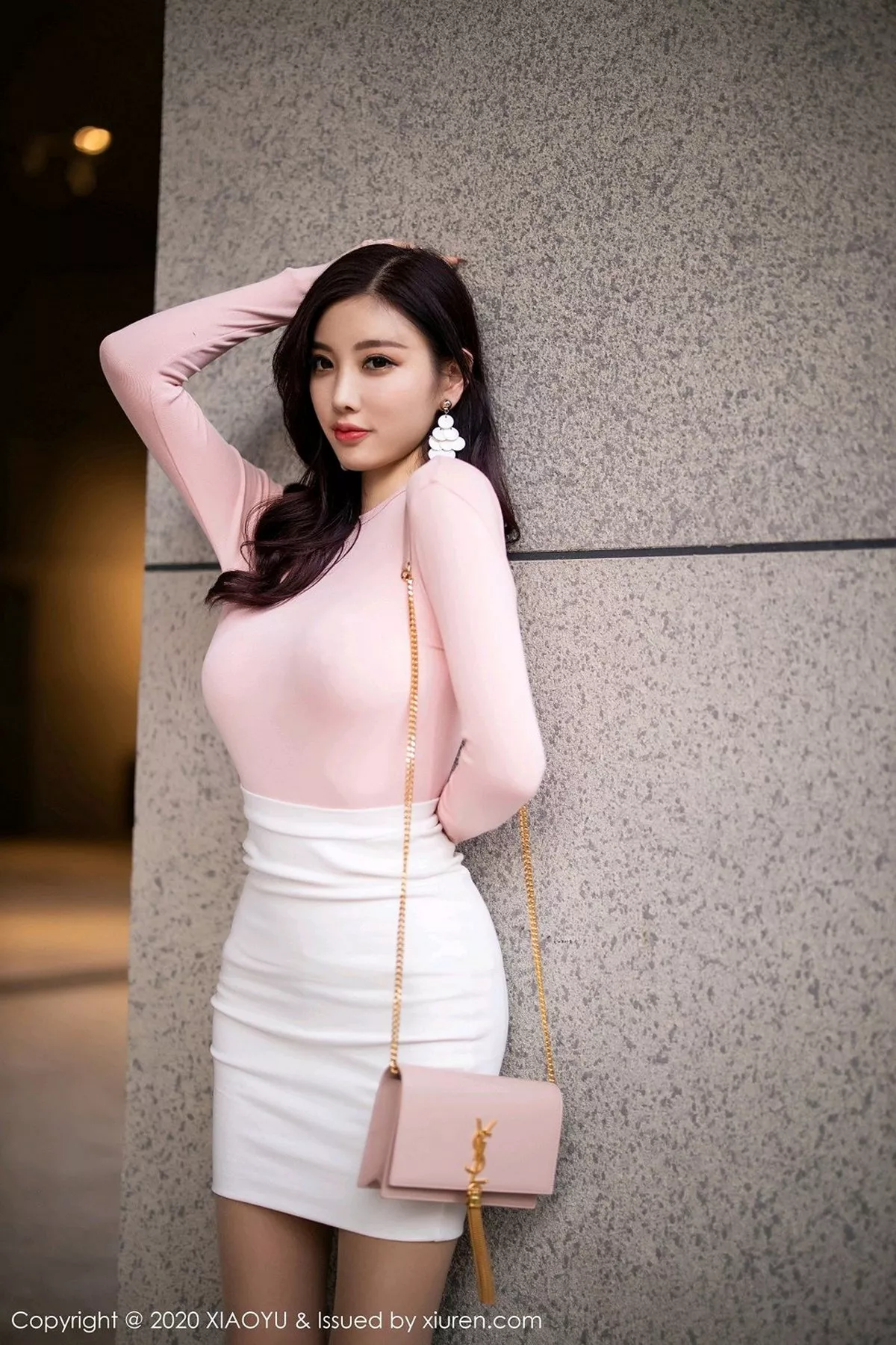 秀人集.com_[XiaoYu画语界]Vol.310_女神杨晨晨sugar真空粉色露背上衣秀美乳激凸撩人诱惑写真72P