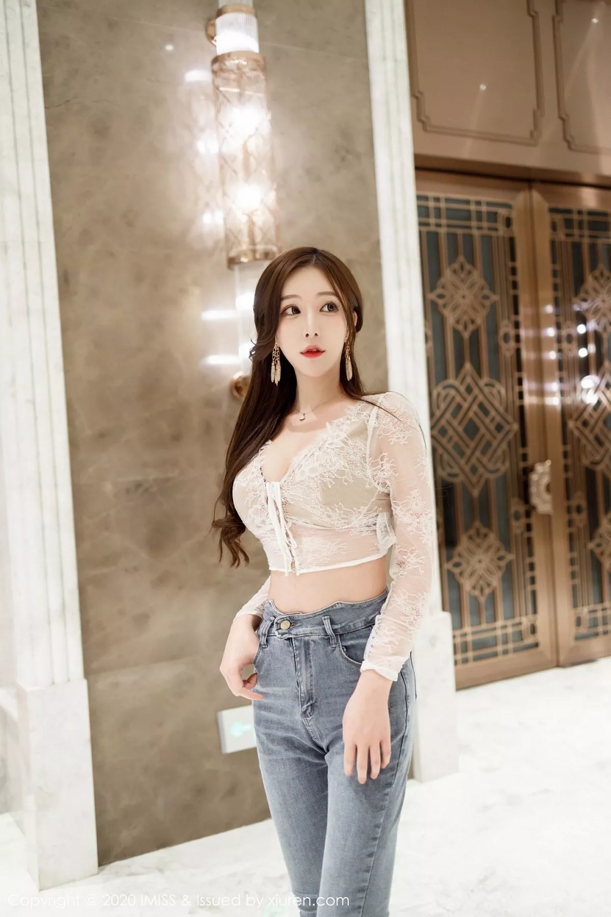 秀人集.com_[IMISS爱蜜社]Vol.474_女神LindaLinda香槟色内衣配魅惑黑丝秀完美身材迷人写真60P