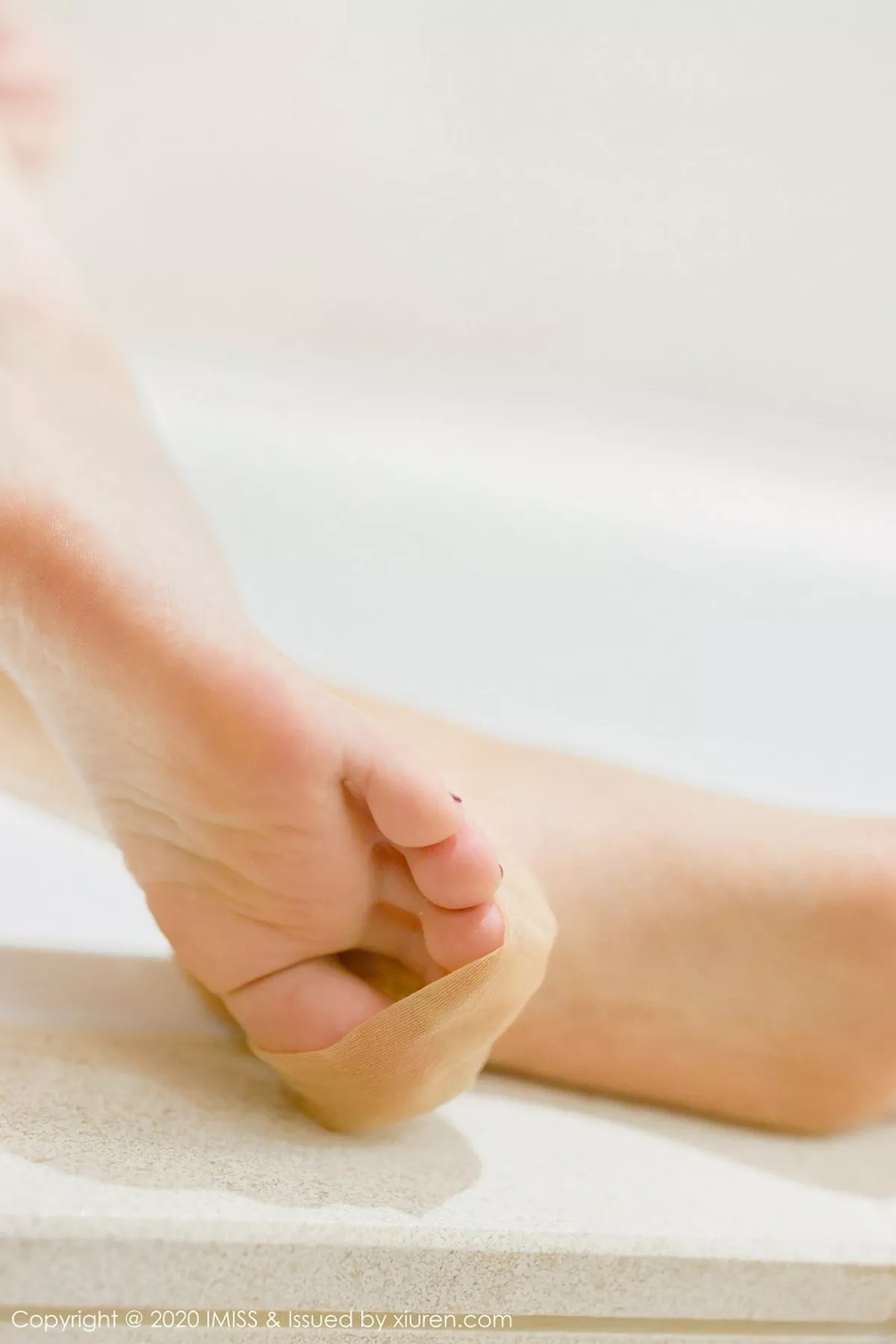 秀人集.com_[IMISS爱蜜社]Vol.477_嫩模九月生私房浴室里性感红色内衣秀完美身材湿身诱惑写真68P