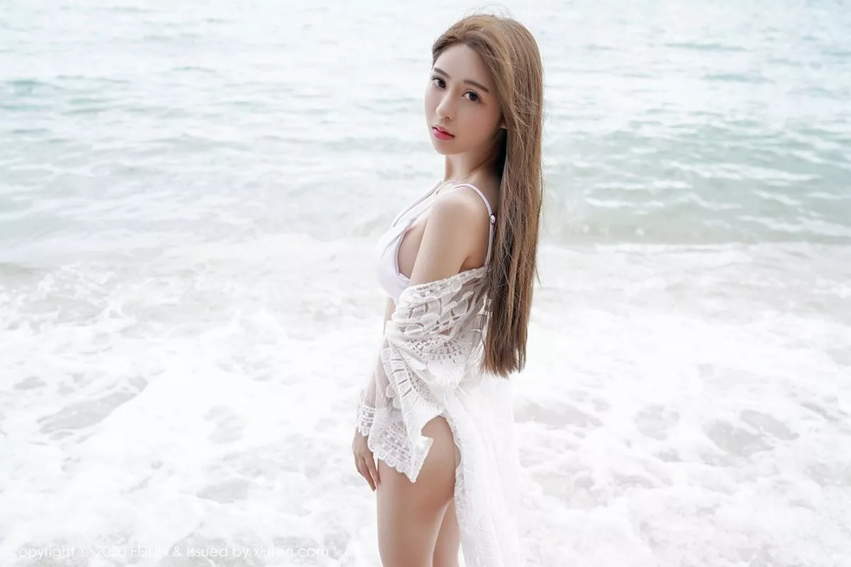 秀人集.com_[FeiLin嗲囡囡]VOL.234_嫩模luna张静燕沙滩黄色比基尼+泳池白色比基尼诱惑写真104P