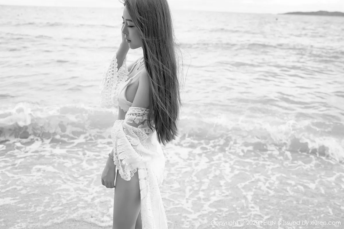 秀人集.com_[FeiLin嗲囡囡]VOL.234_嫩模luna张静燕沙滩黄色比基尼+泳池白色比基尼诱惑写真104P