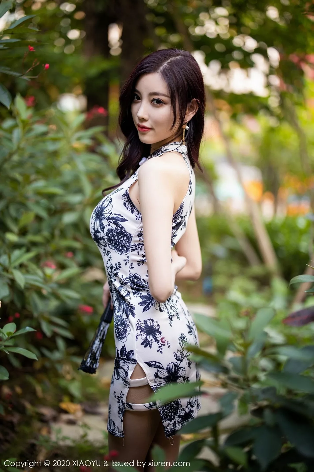 秀人集.com_[XiaoYu画语界]Vol.318_女神杨晨晨sugar素雅旗袍装配肉丝裤袜秀迷人身材性感写真98P