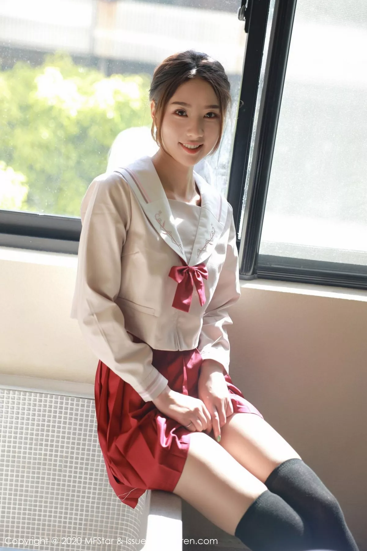 秀人集.com_[MFStar模范学院]Vol.340_嫩模方子萱私房经典JK制服主题红短裙配黑丝袜性感写真61P