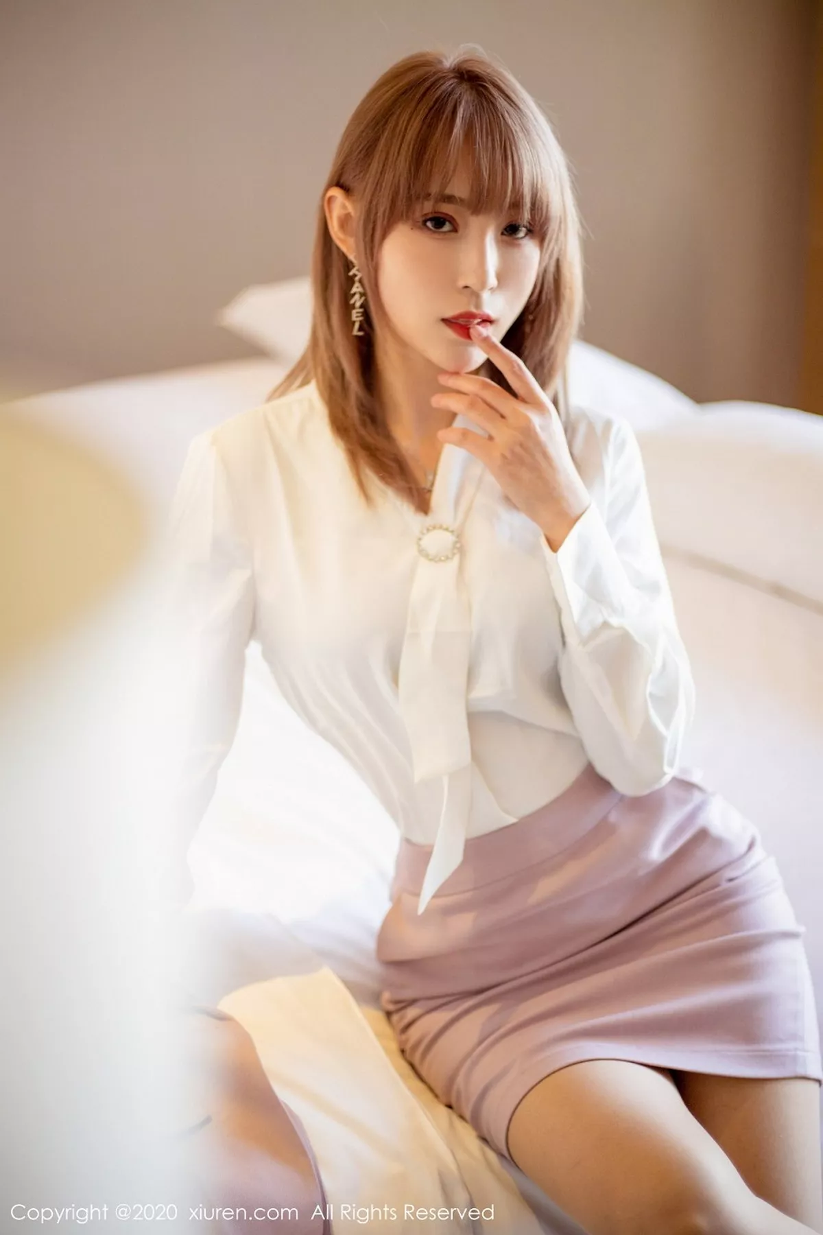 秀人集.com_[XiuRen秀人网]No.2304_嫩模周慕汐fairy私房床上全裸上身无内肉丝裤袜惹火诱惑写真51P