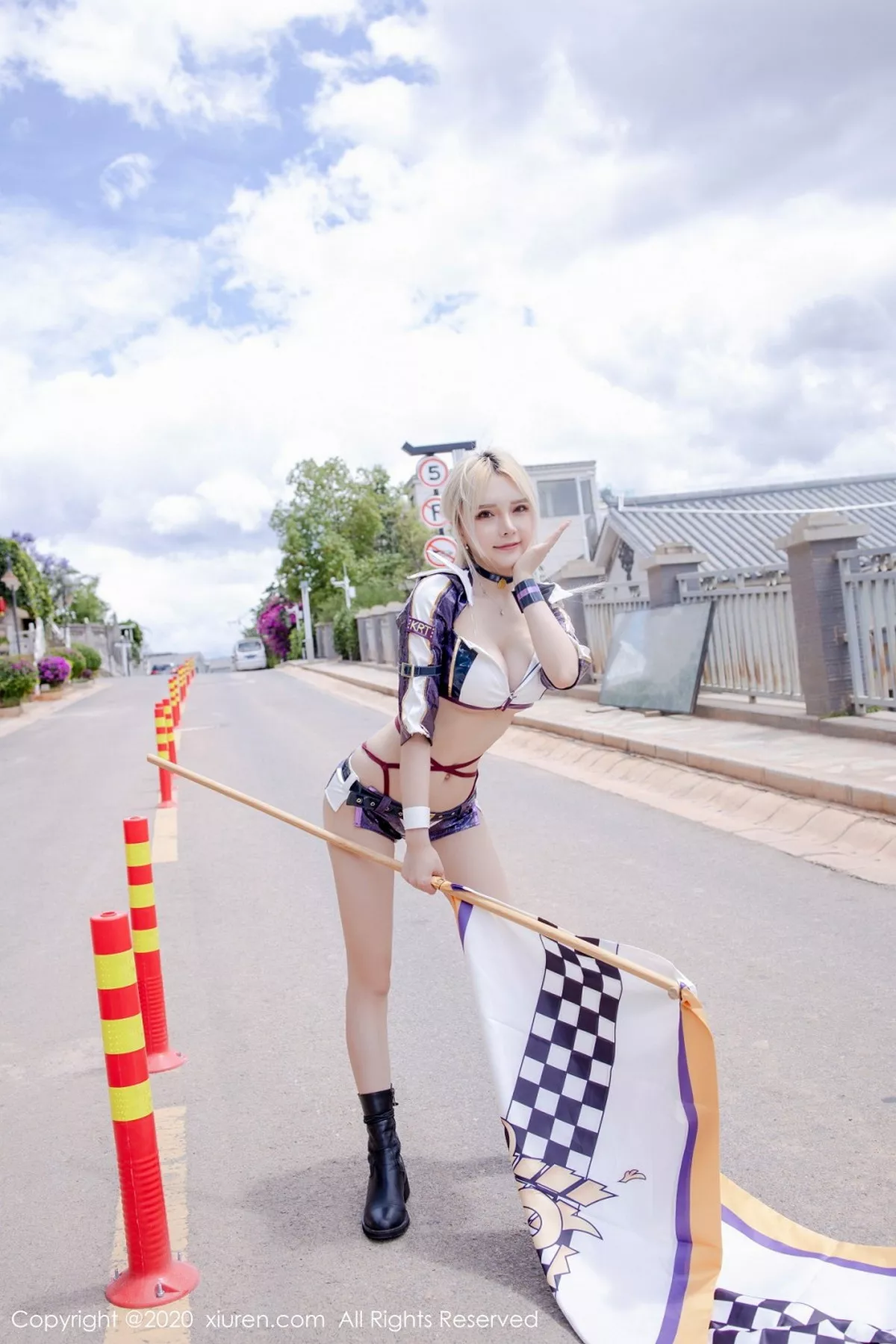 秀人集.com_[XiuRen秀人网]No.2308_嫩模淼淼小姐姐呀室外赛车女郎主题半脱制服露红色内衣诱惑写真36P