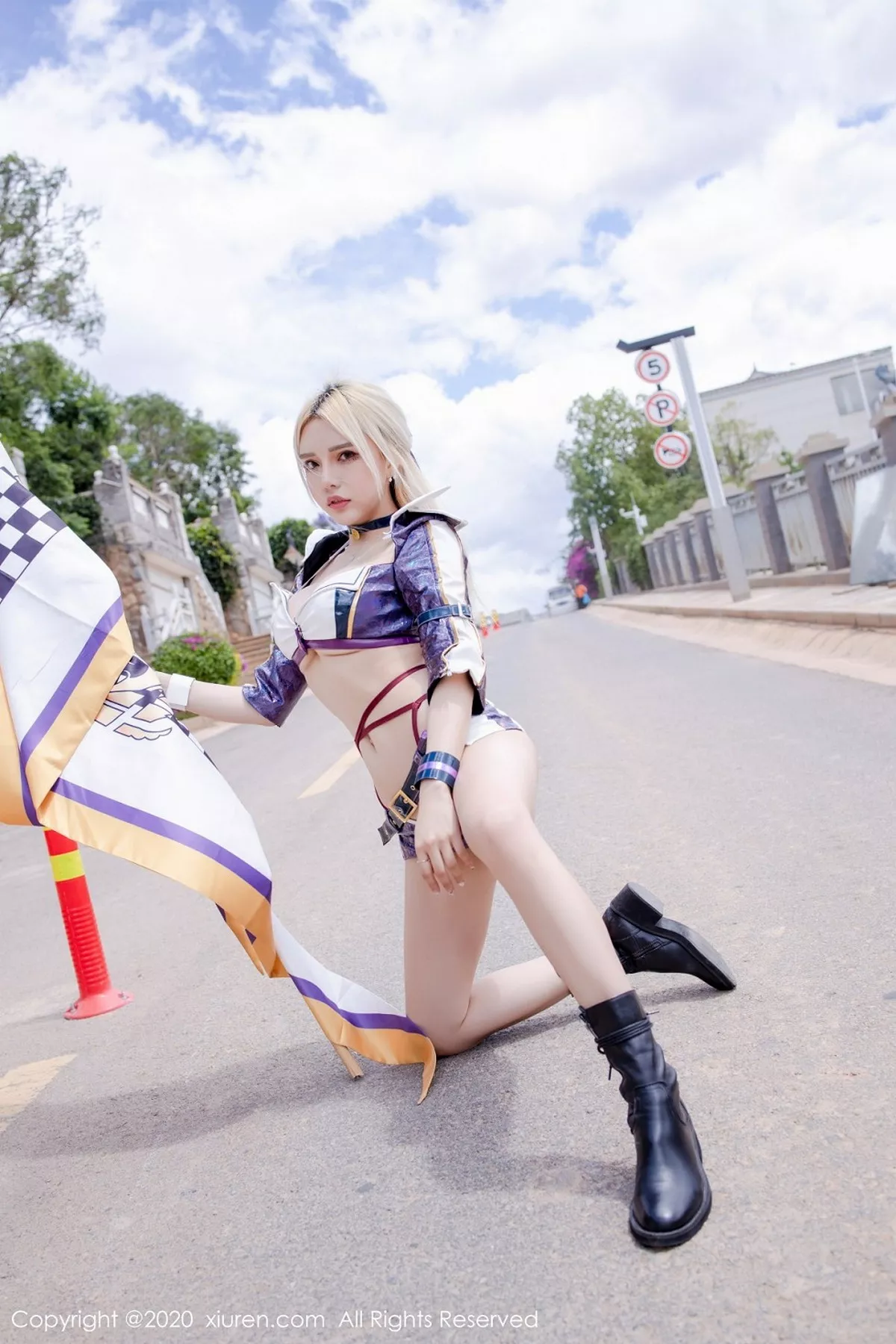 秀人集.com_[XiuRen秀人网]No.2308_嫩模淼淼小姐姐呀室外赛车女郎主题半脱制服露红色内衣诱惑写真36P