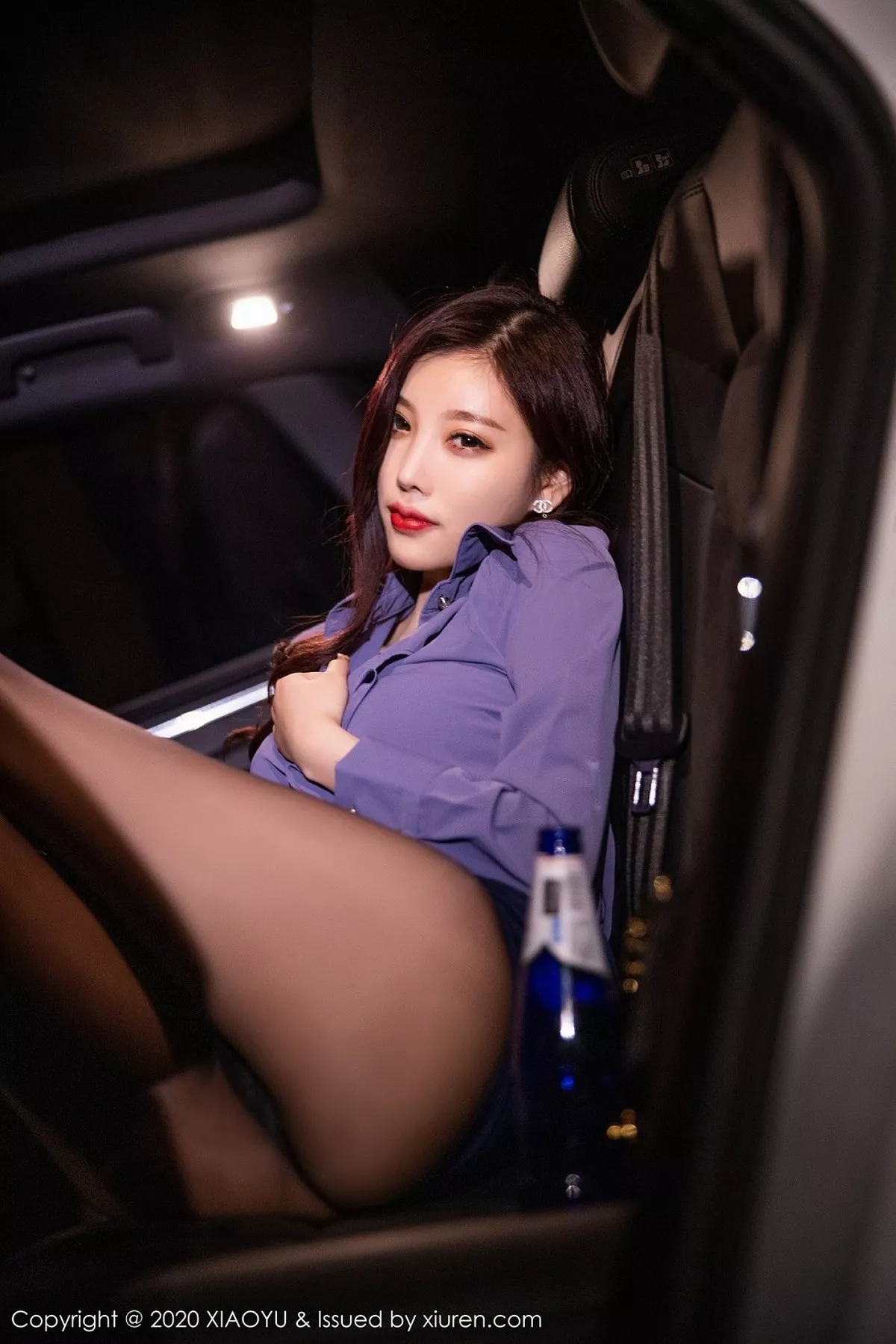 秀人集.com_[XiaoYu画语界]Vol.323_女神杨晨晨suga阳朔旅拍豪车内半脱露性感内衣完美诱惑写真87P