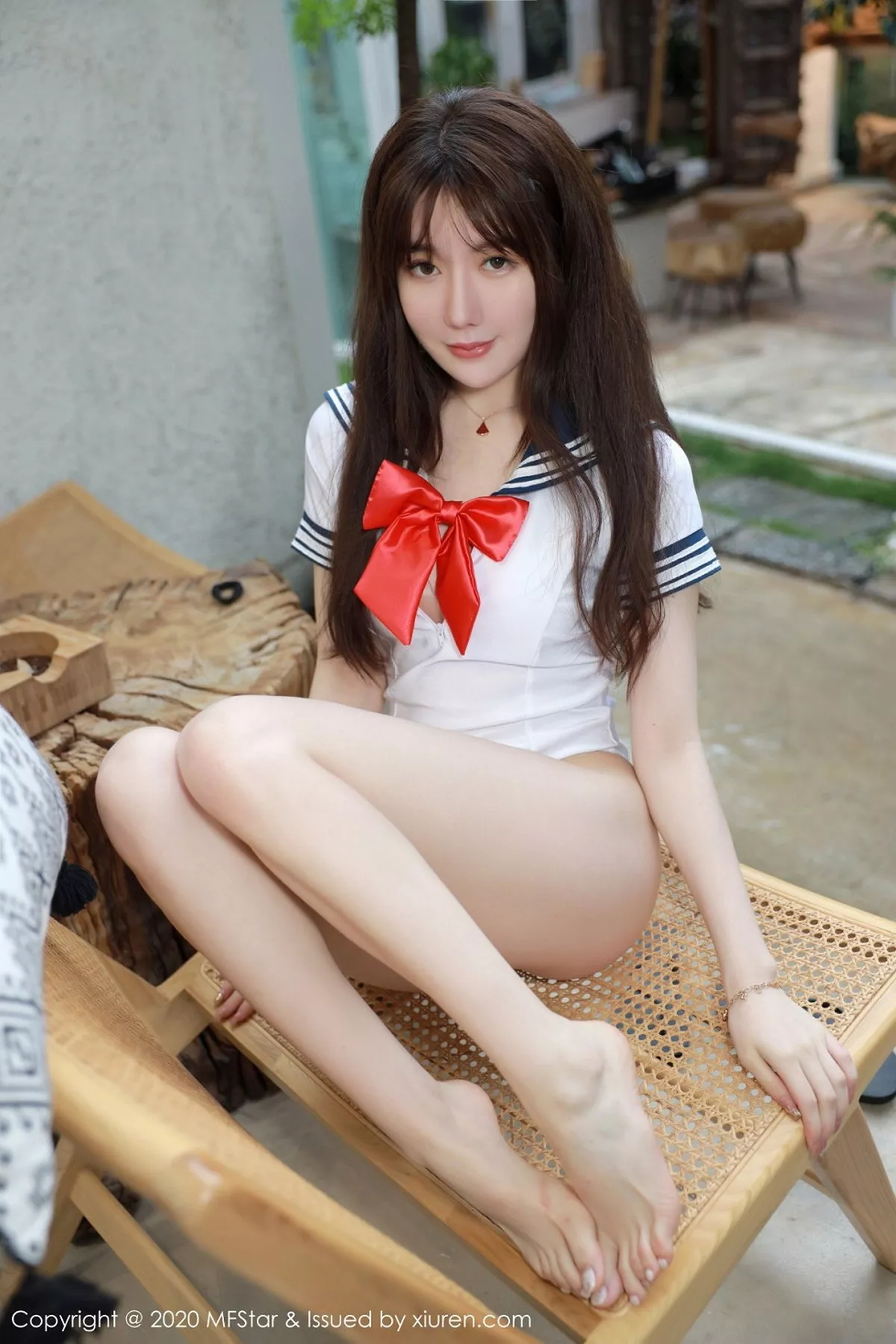 秀人集.com_[MFStar模范学院]Vol.344_嫩模薛琪琪sandy室外白色高叉连体衣秀完美身材诱惑写真59P