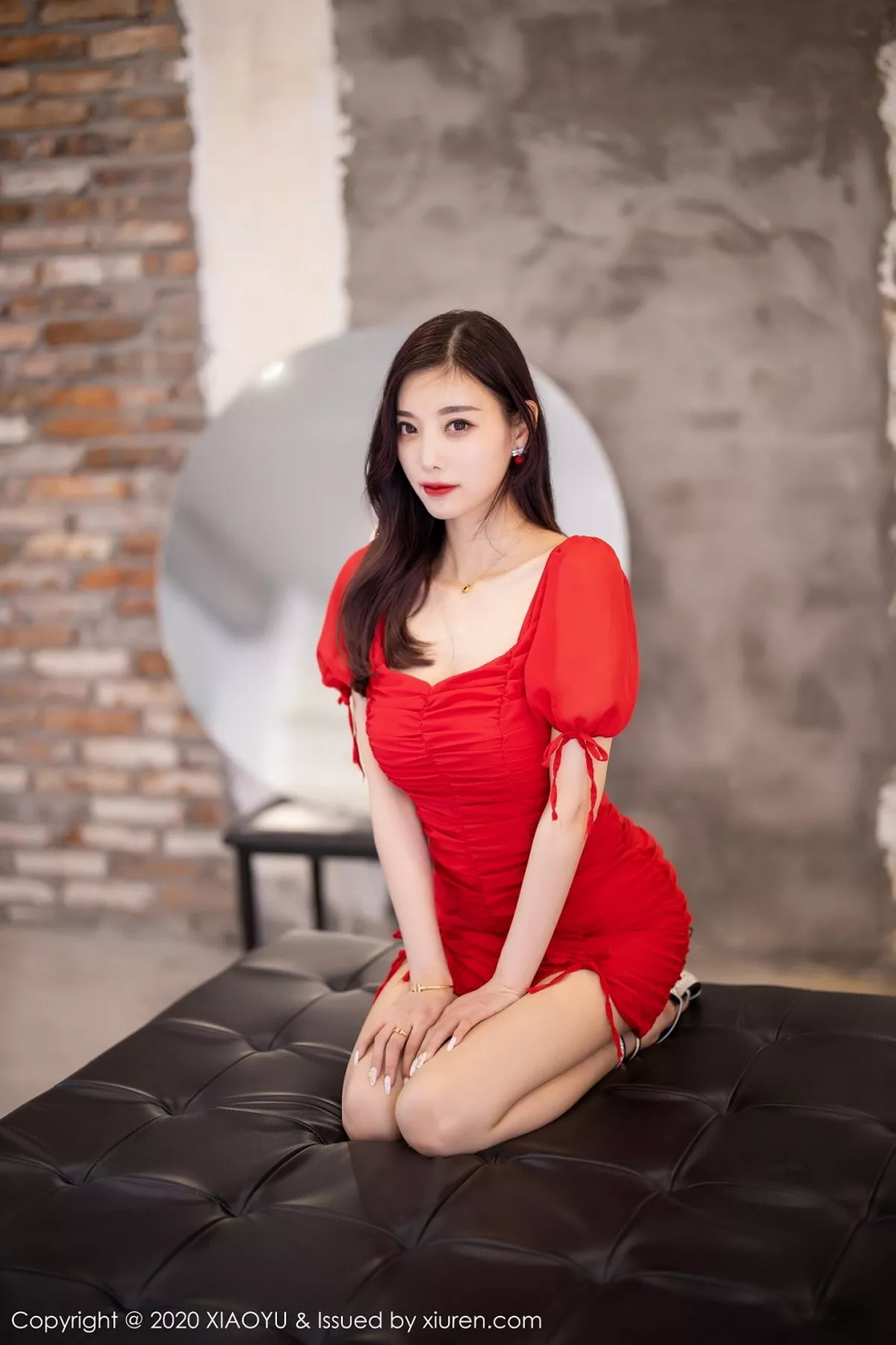 秀人集.com_[XiaoYu画语界]Vol.326_女神杨晨晨sugar街拍主题鲜艳红裙秀完美身材动人写真73P