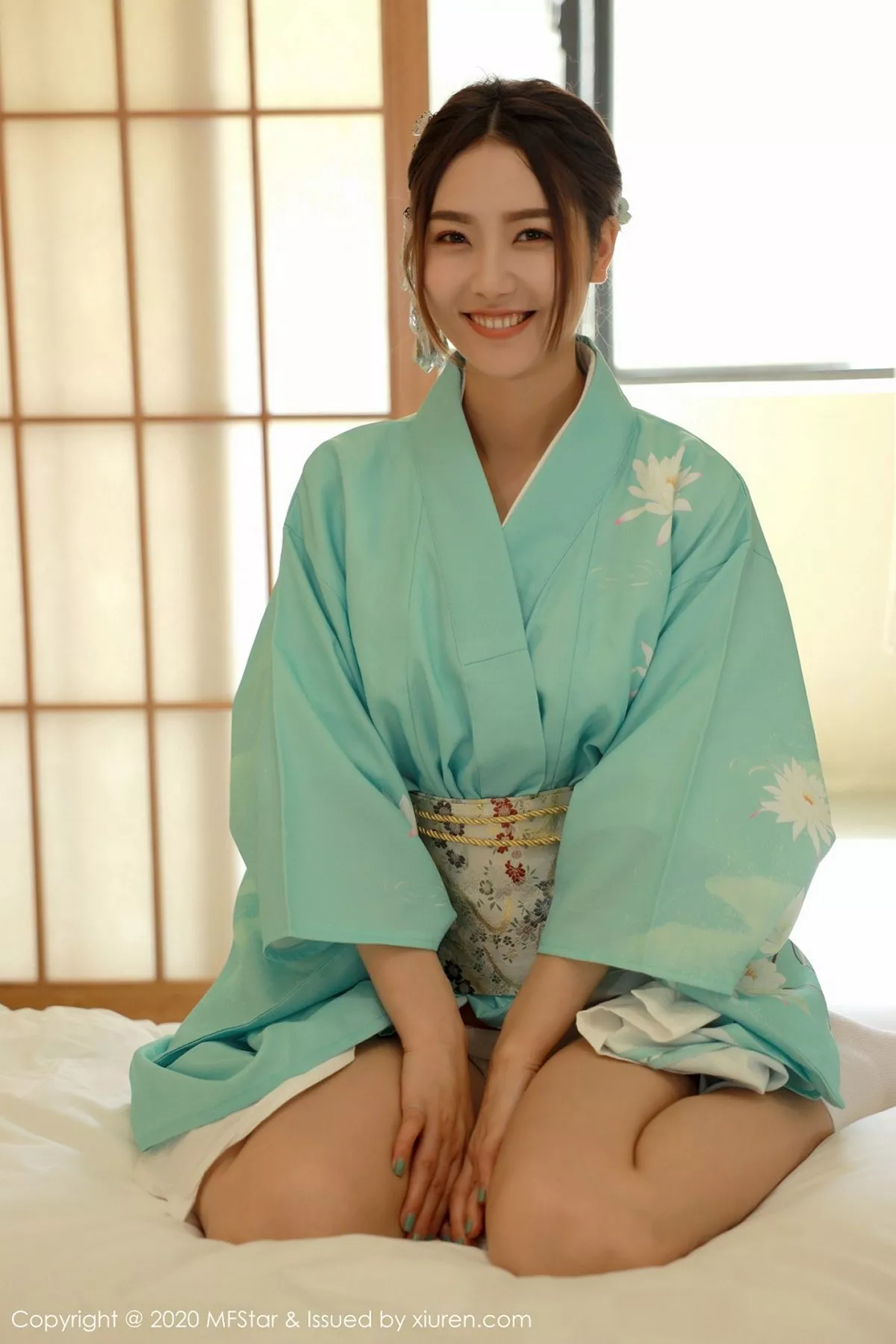 秀人集.com_[MFStar模范学院]Vol.332_嫩模方子萱私房床上日系和服半脱秀完美身材诱惑写真71P