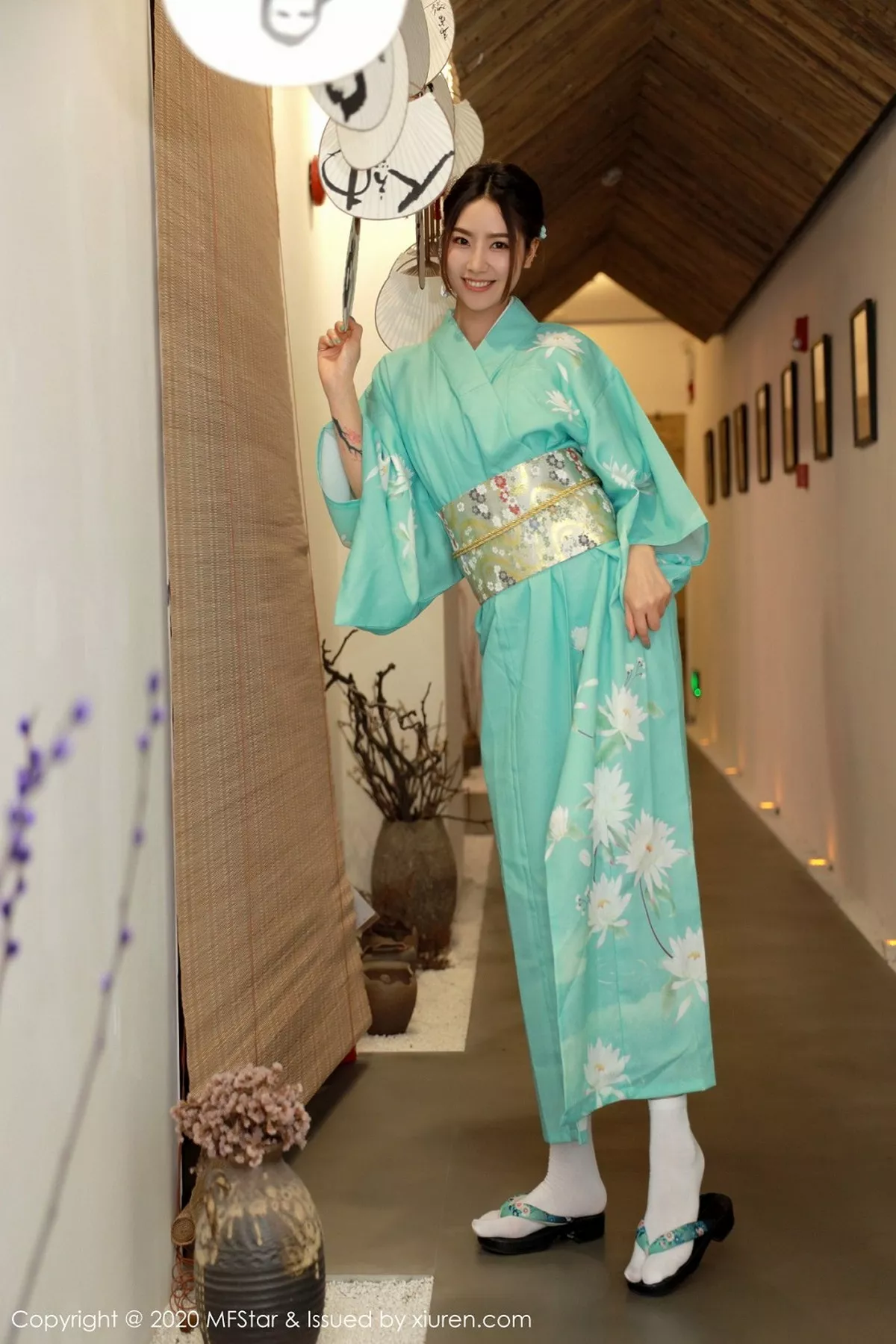 秀人集.com_[MFStar模范学院]Vol.332_嫩模方子萱私房床上日系和服半脱秀完美身材诱惑写真71P