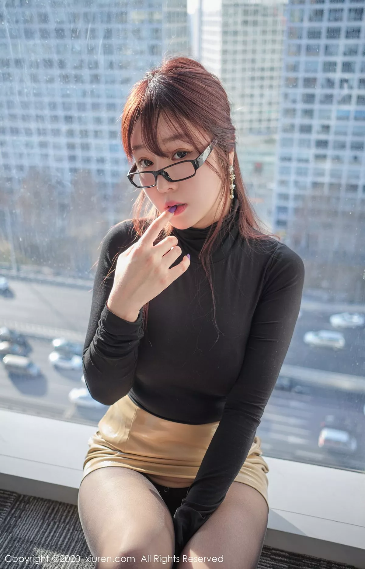 秀人集.com_[XiuRen秀人网]No.2259_女神王雨纯阳光窗台秘书制服主题黑丝裤袜秀透视内裤诱惑写真56P