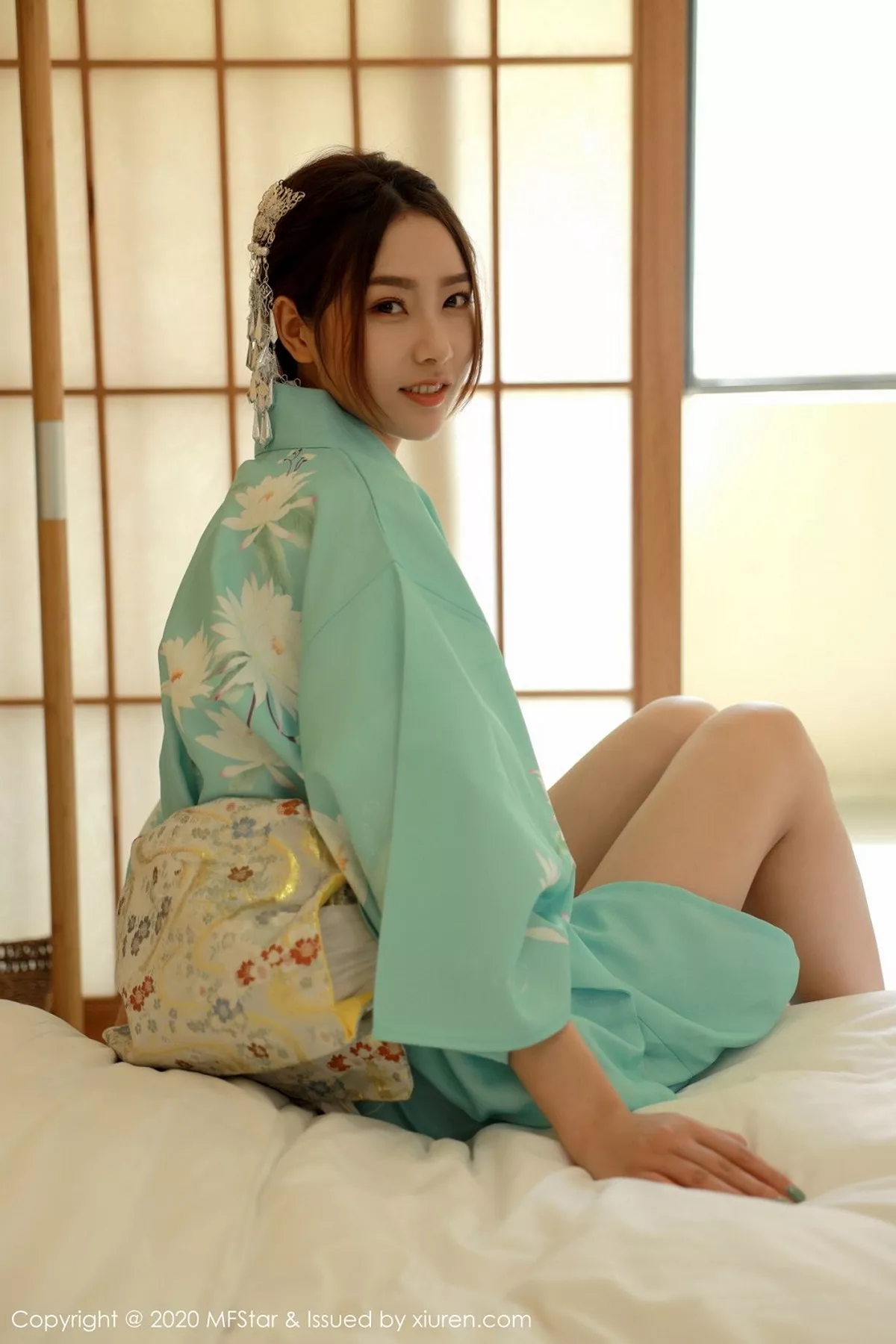 秀人集.com_[MFStar模范学院]Vol.332_嫩模方子萱私房床上日系和服半脱秀完美身材诱惑写真71P