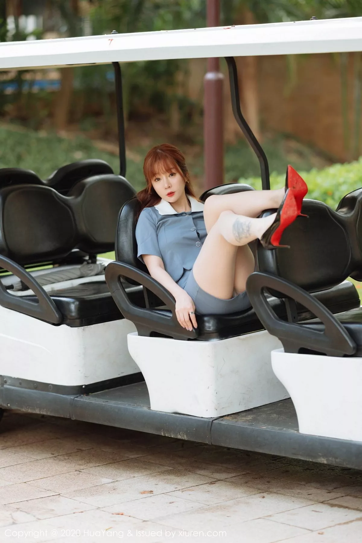 秀人集.com_[HuaYang花漾]Vol.257_女神王雨纯三亚旅拍户外职业装配无内肉丝裤袜诱惑写真87P