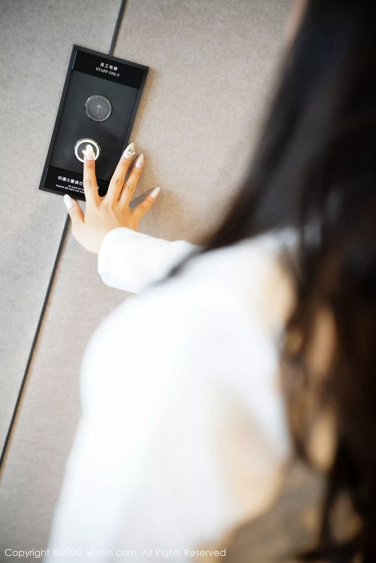 秀人集.com_[XiuRen秀人网]No.2346_嫩模奥莉经典职场秘书0L制服私房开档黑丝裤袜秀翘臀诱惑写真40P