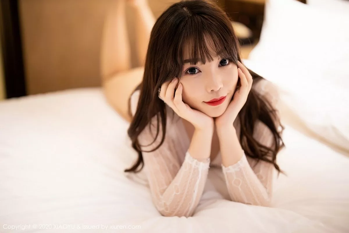 秀人集.com_[XiaoYu画语界]Vol.329_女神芝芝Booty私房脱牛仔短裤黑丝渔网秀翘臀极致诱惑写真74P