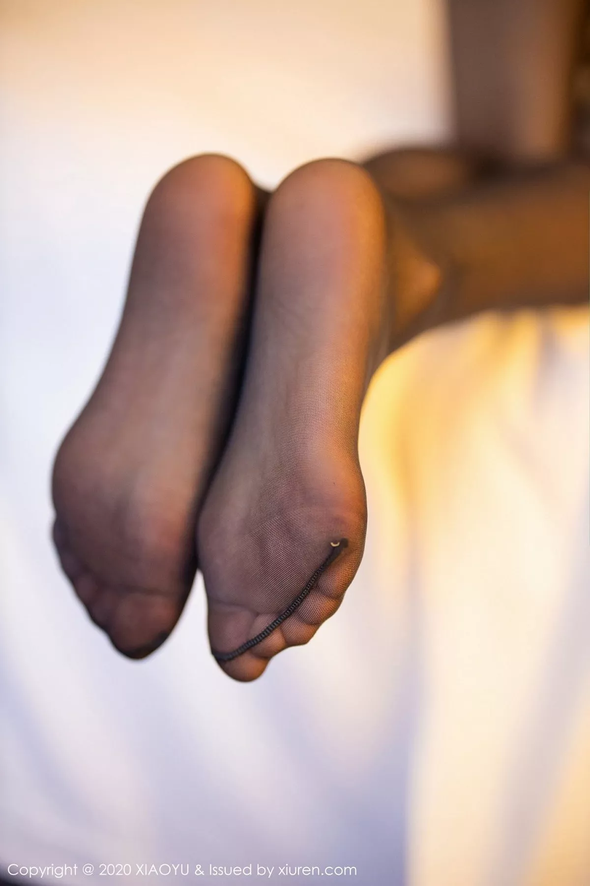 秀人集.com_[XiaoYu画语界]Vol.313_嫩模允儿Claire猩红典雅礼服半脱露性感黑色内衣诱人写真79P