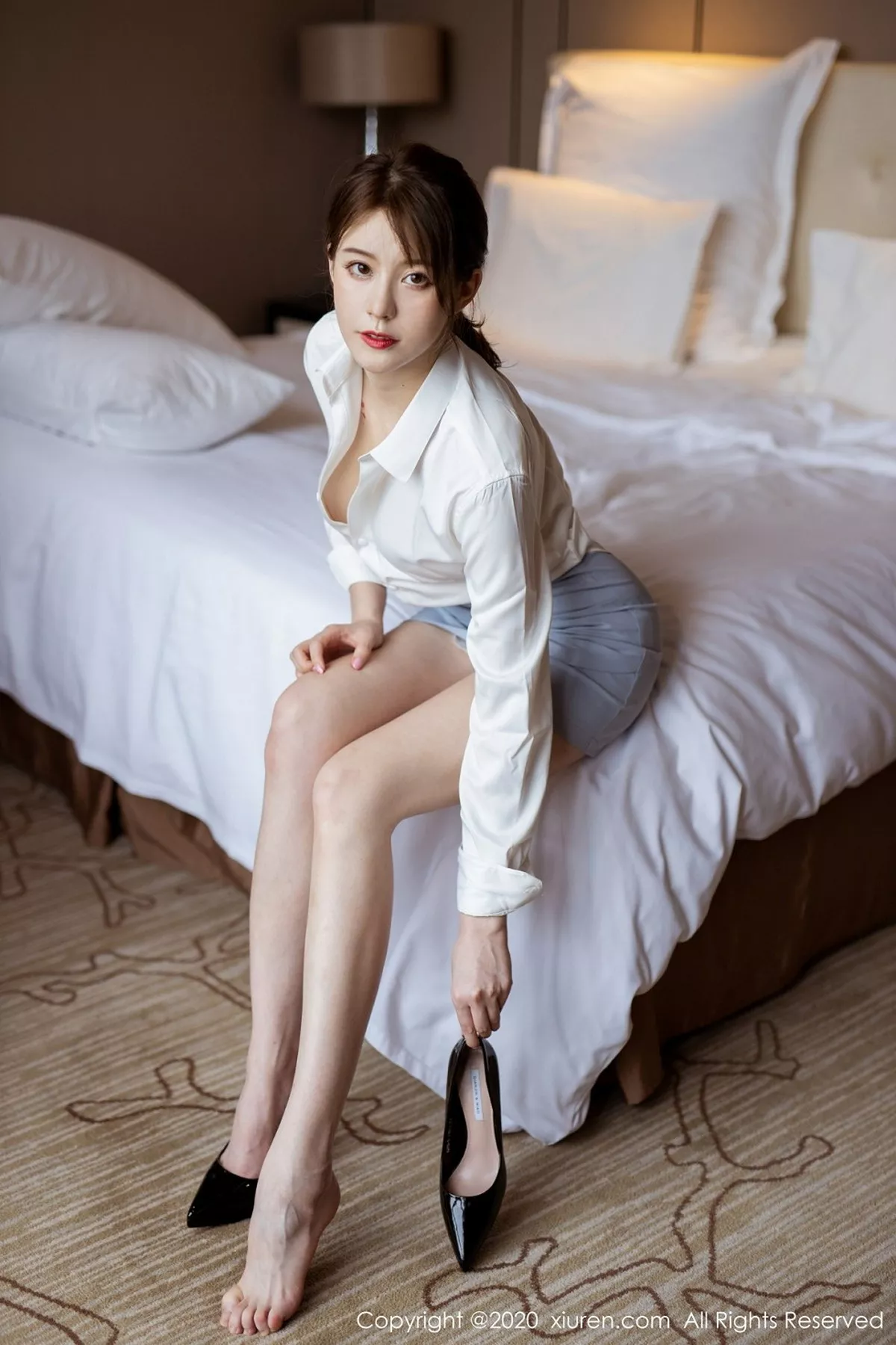 秀人集.com_[XiuRen秀人网]No.2350_嫩模yoo优优浅色秘书装半脱露性感内衣秀完美身材诱惑写真56P