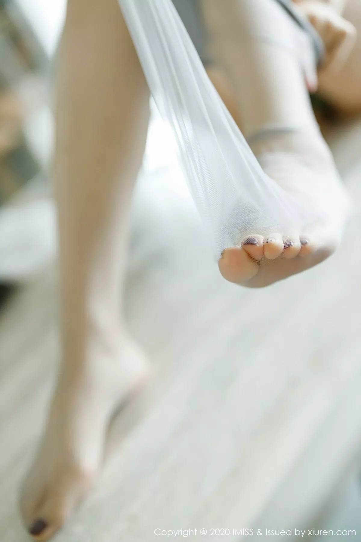 秀人集.com_[IMISS爱蜜社]Vol.483_女神@Angela小热巴飒爽干练西装半脱露性感内衣诱惑写真58P