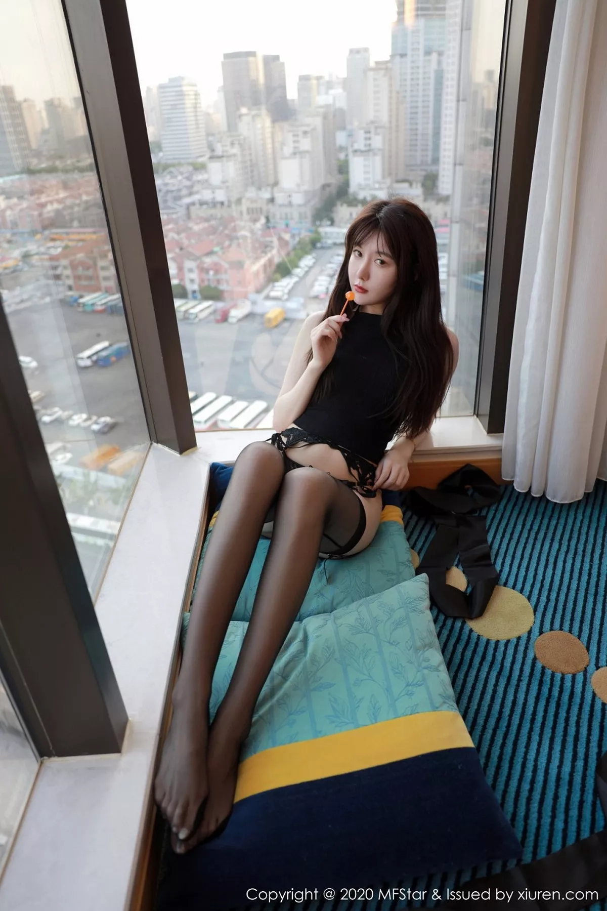 秀人集.com_[MFStar模范学院]Vol.359_嫩模薛琪琪sandy私房捆绑艺吊带黑丝袜极致魅惑写真49P