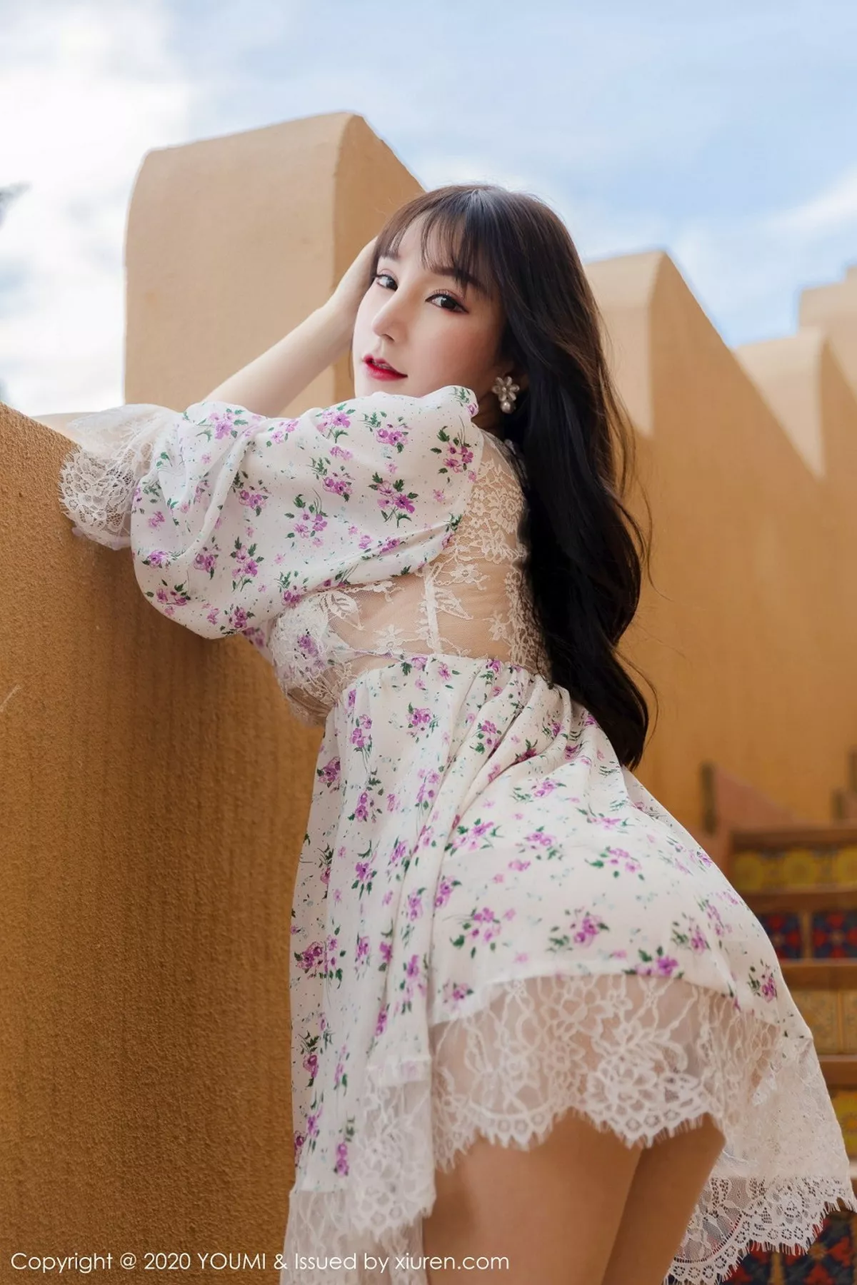 秀人集.com_[YouMi尤蜜荟]Vol.500_女神周于希Sandy大理旅拍小碎花裙子半脱秀完美身材诱惑写真58P