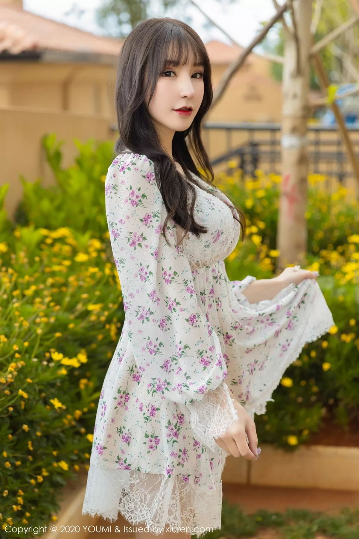 秀人集.com_[YouMi尤蜜荟]Vol.500_女神周于希Sandy大理旅拍小碎花裙子半脱秀完美身材诱惑写真58P