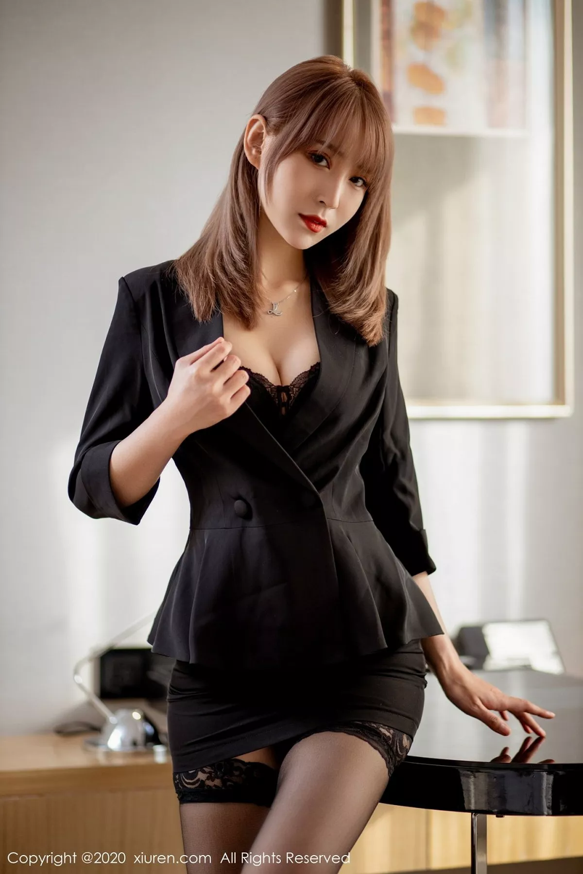 秀人集.com_[XiuRen秀人网]No.2414_丽质模特周慕汐fairy职场制服主题性感吊带蕾丝袜极致魅惑写真48P