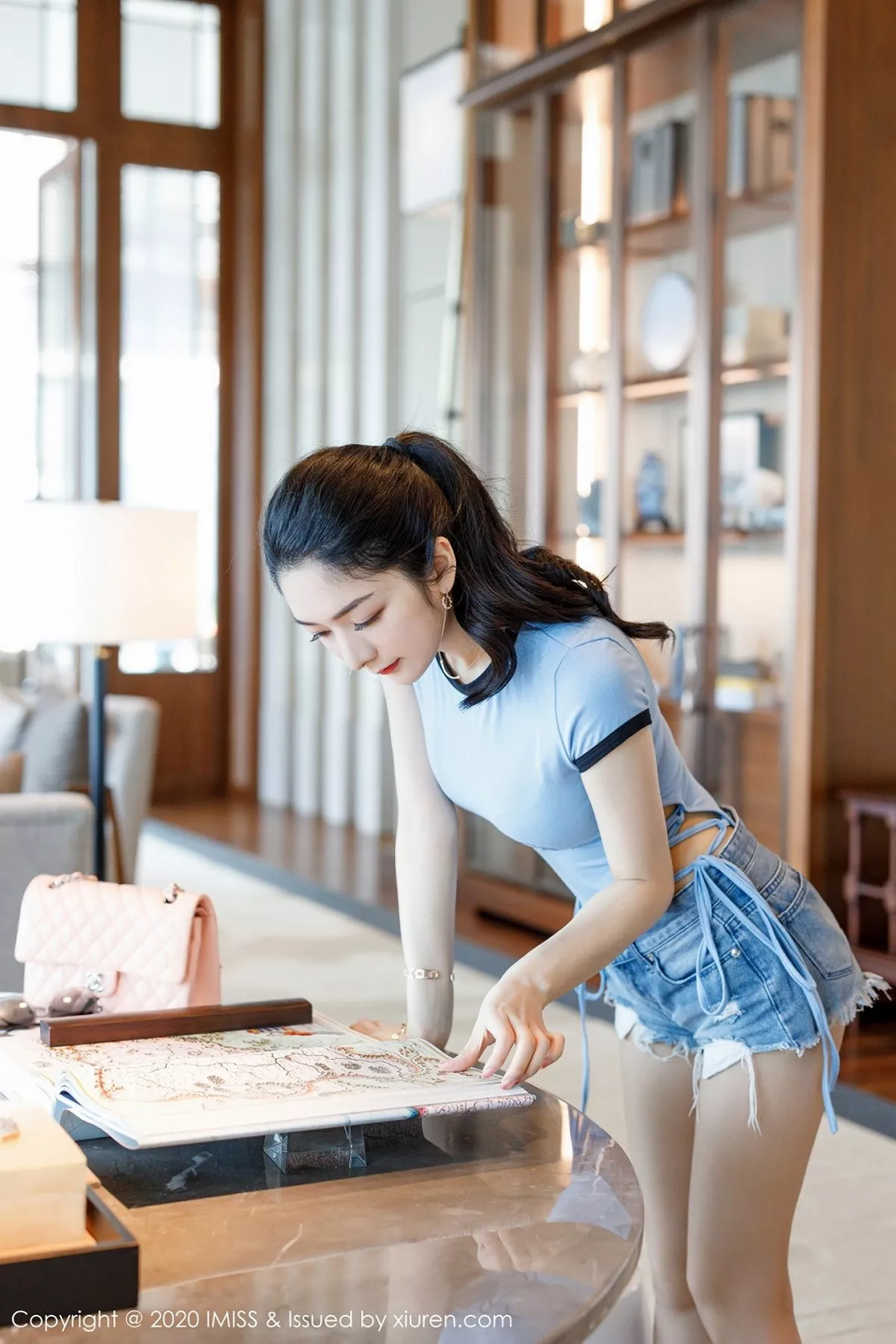 秀人集.com_[IMISS爱蜜社]Vol.489_嫩模Angela小热巴脱牛仔裤露高叉连体衣肉丝裤袜诱惑写真108P