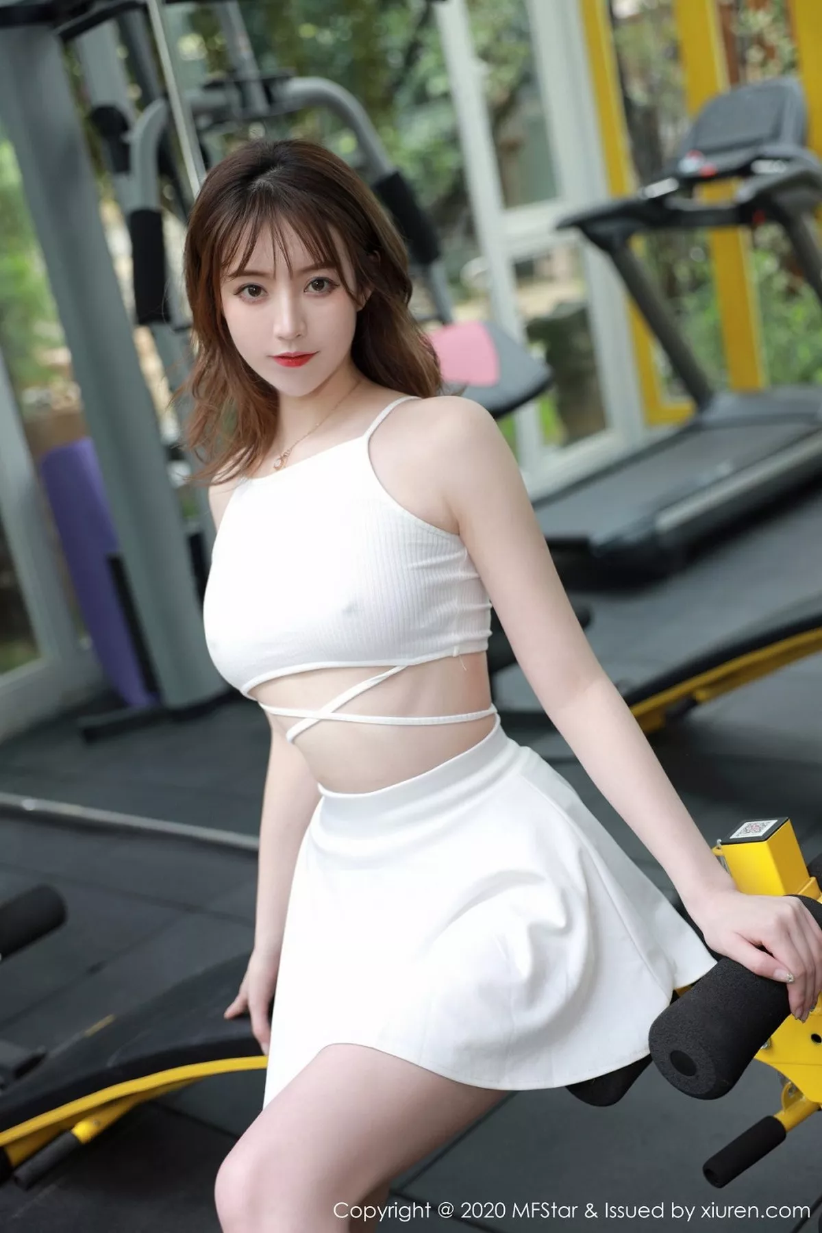 秀人集.com_[MFStar模范学院]Vol.364_嫩模yoo优优大理旅拍健身房白色短裙吊带妩媚诱惑写真56P