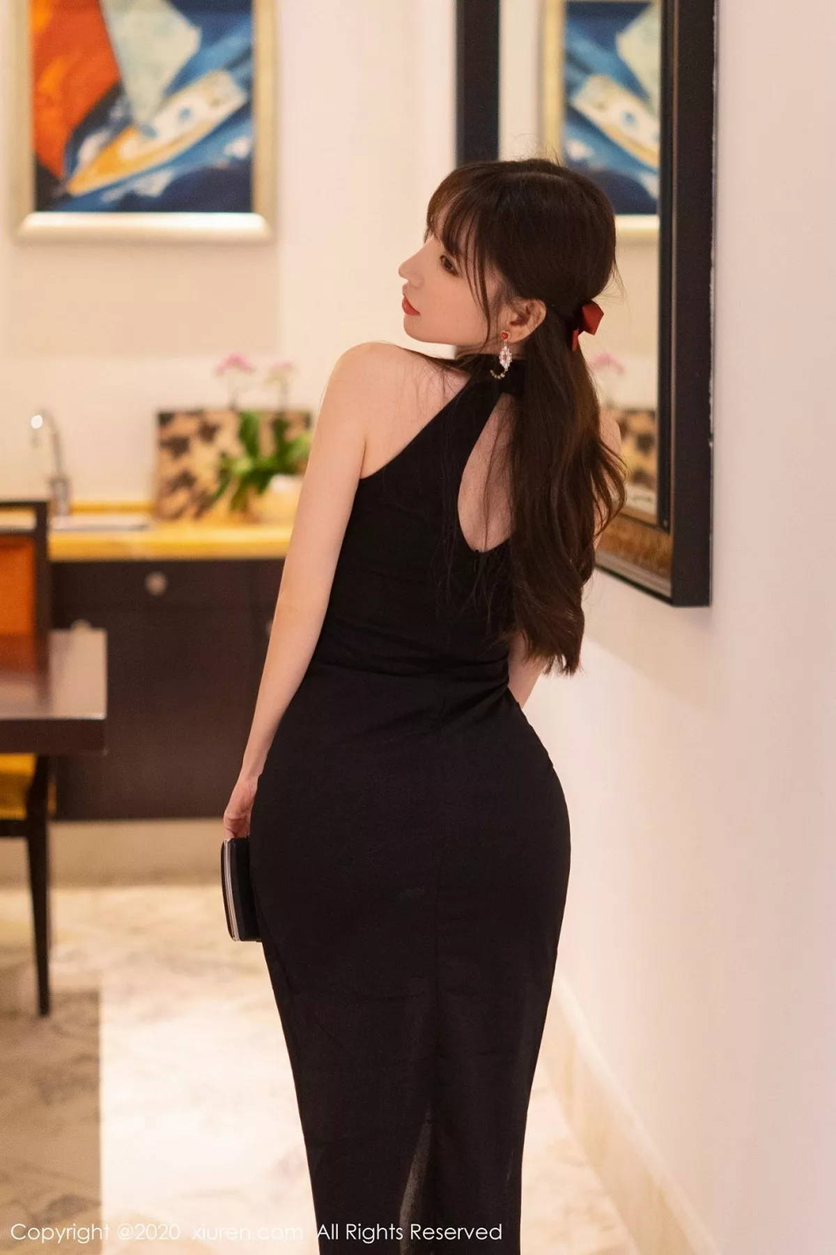 秀人集.com_[XiuRen秀人网]No.2418_女神周于希Sandy三亚旅拍脱典雅礼裙红色内衣配黑丝袜诱惑写真66P