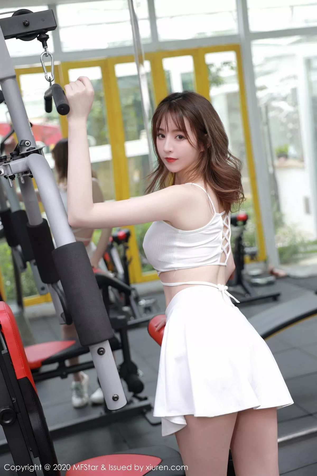 秀人集.com_[MFStar模范学院]Vol.364_嫩模yoo优优大理旅拍健身房白色短裙吊带妩媚诱惑写真56P