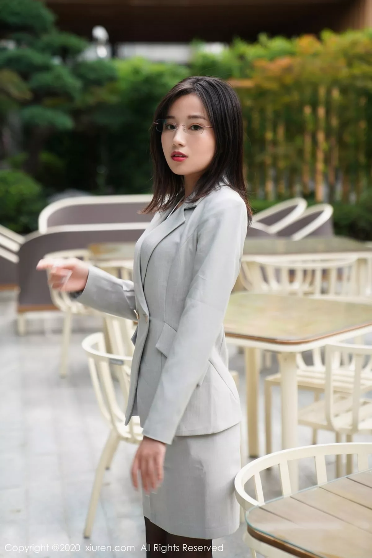 秀人集.com_[XiuRen秀人网]No.2433_嫩模仓井优香秘书职业装主题半脱露黑色吊带蕾丝袜诱惑写真82P