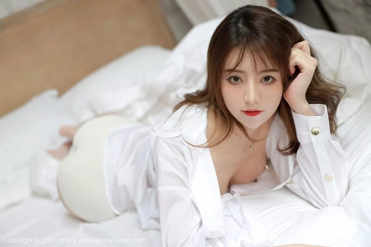 秀人集.com_[MFStar模范学院]Vol.369_嫩模yoo优优大理旅拍性感白衬衣配白丝袜秀完美身材诱惑写真64P