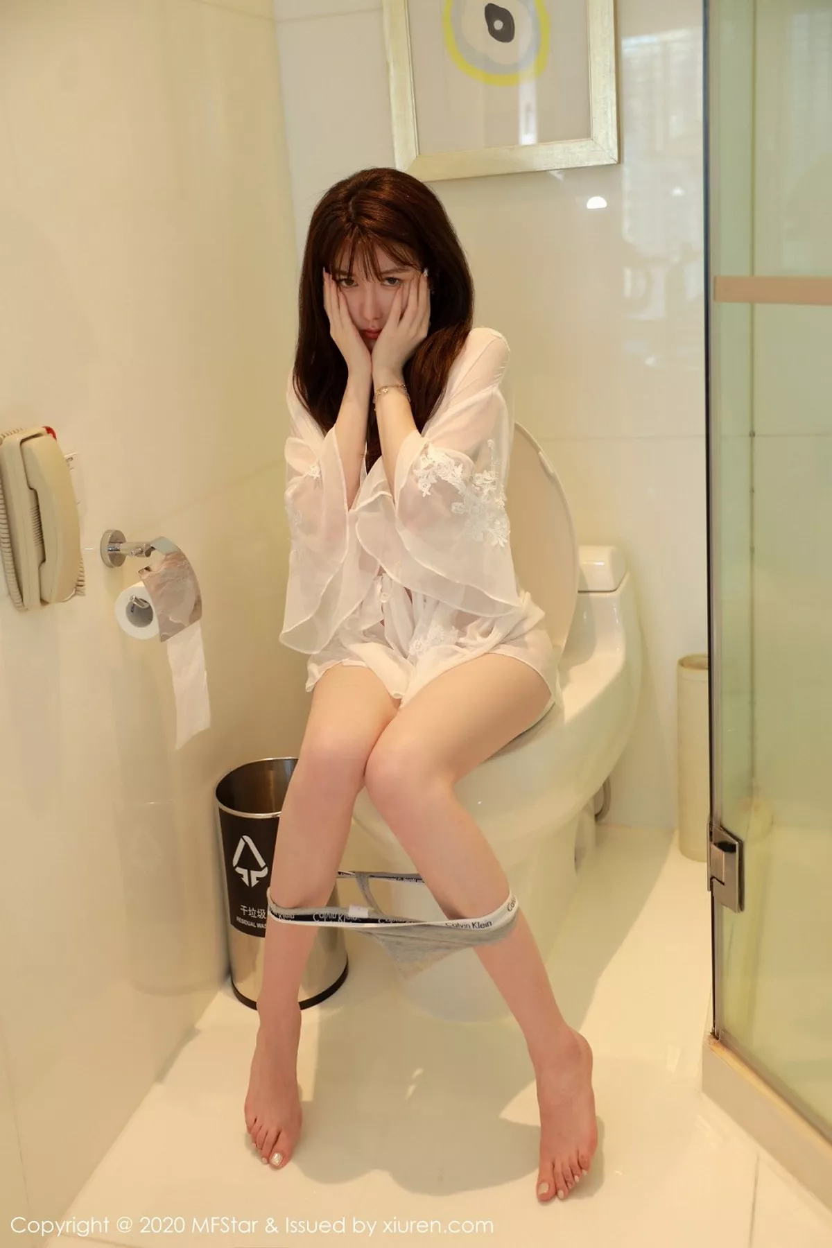 秀人集.com_[MFStar模范学院]Vol.373_嫩模薛琪琪sandy居家女友视觉主题浴室薄纱透视诱惑写真52P