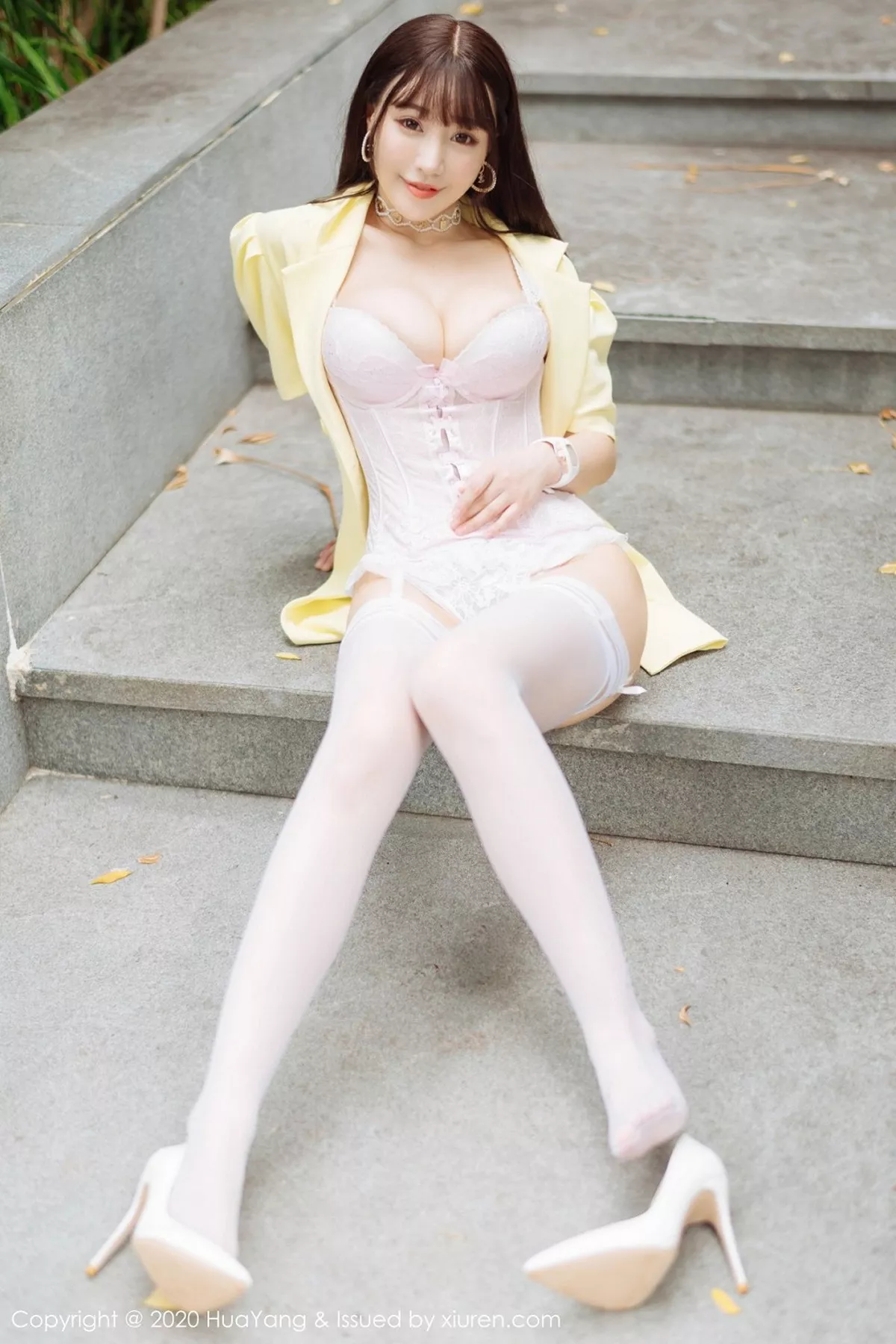 秀人集.com_[HuaYang花漾]Vol.261_女神朱可儿Flower三亚旅拍情趣内衣配蕾丝吊袜惹火诱惑写真53P