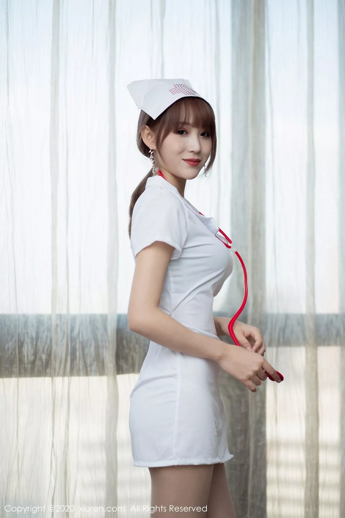 秀人集.com_[XiuRen秀人网]No.2377_模特周慕汐fairy护士装制服主题脱肉丝裤袜秀火辣身材诱惑写真51P